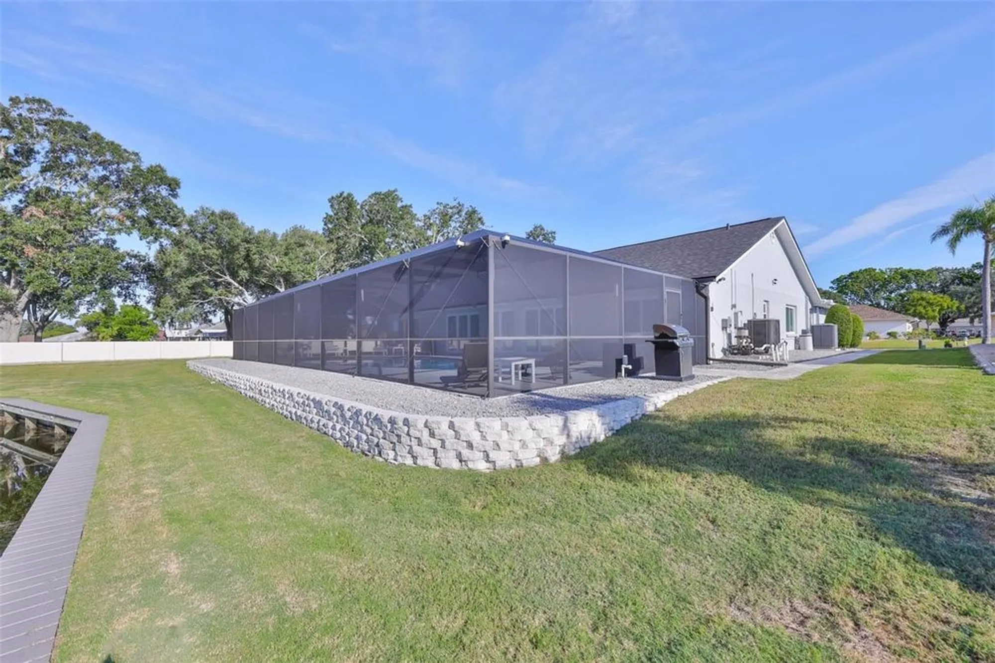 Property Slideshow image 58 of 63 | 2022 east view dr, Sun City Center, FL, 33573