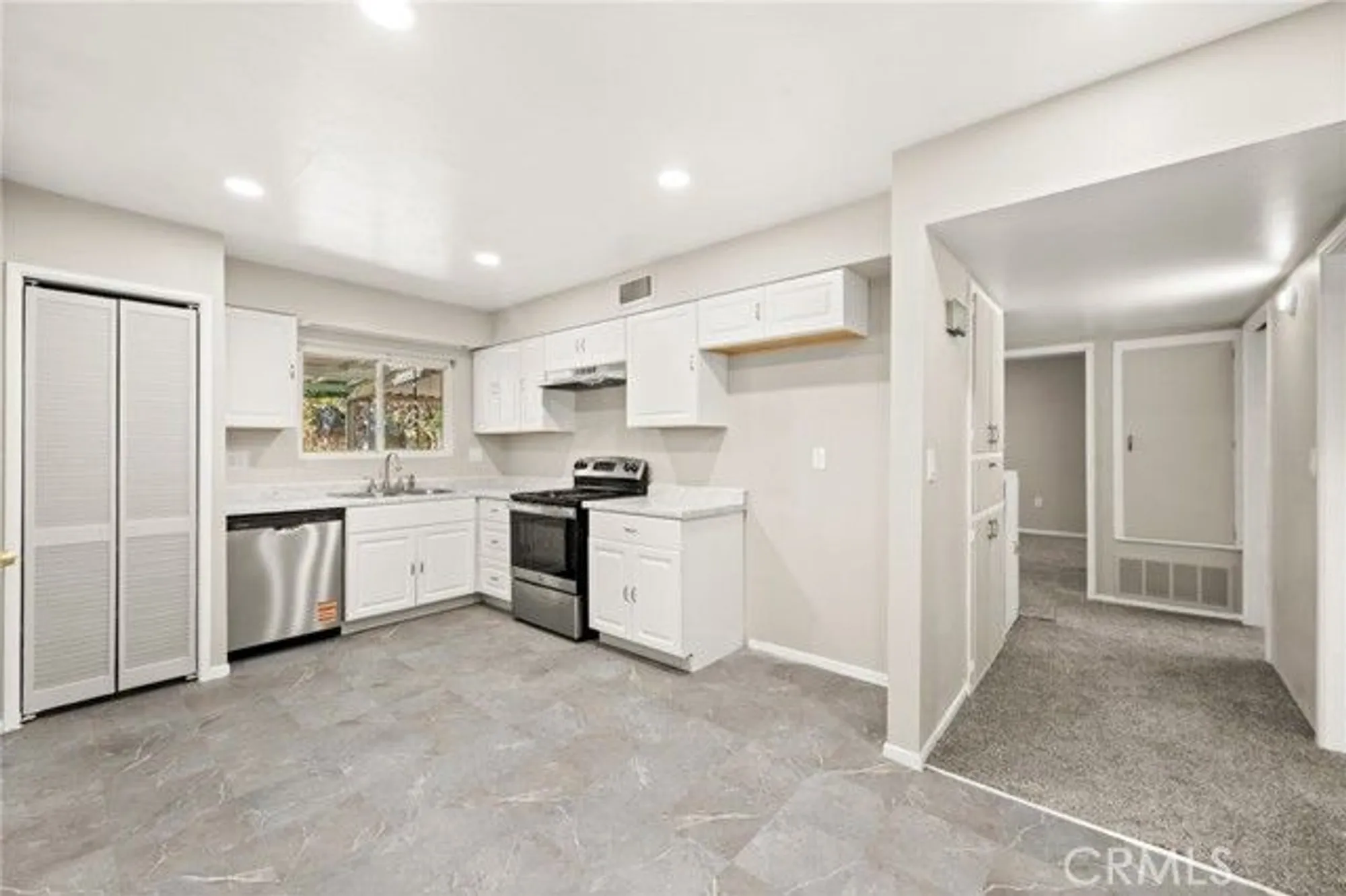 Property Slideshow image 15 of 34 | 28257 portsmouth dr, Menifee, CA, 92586