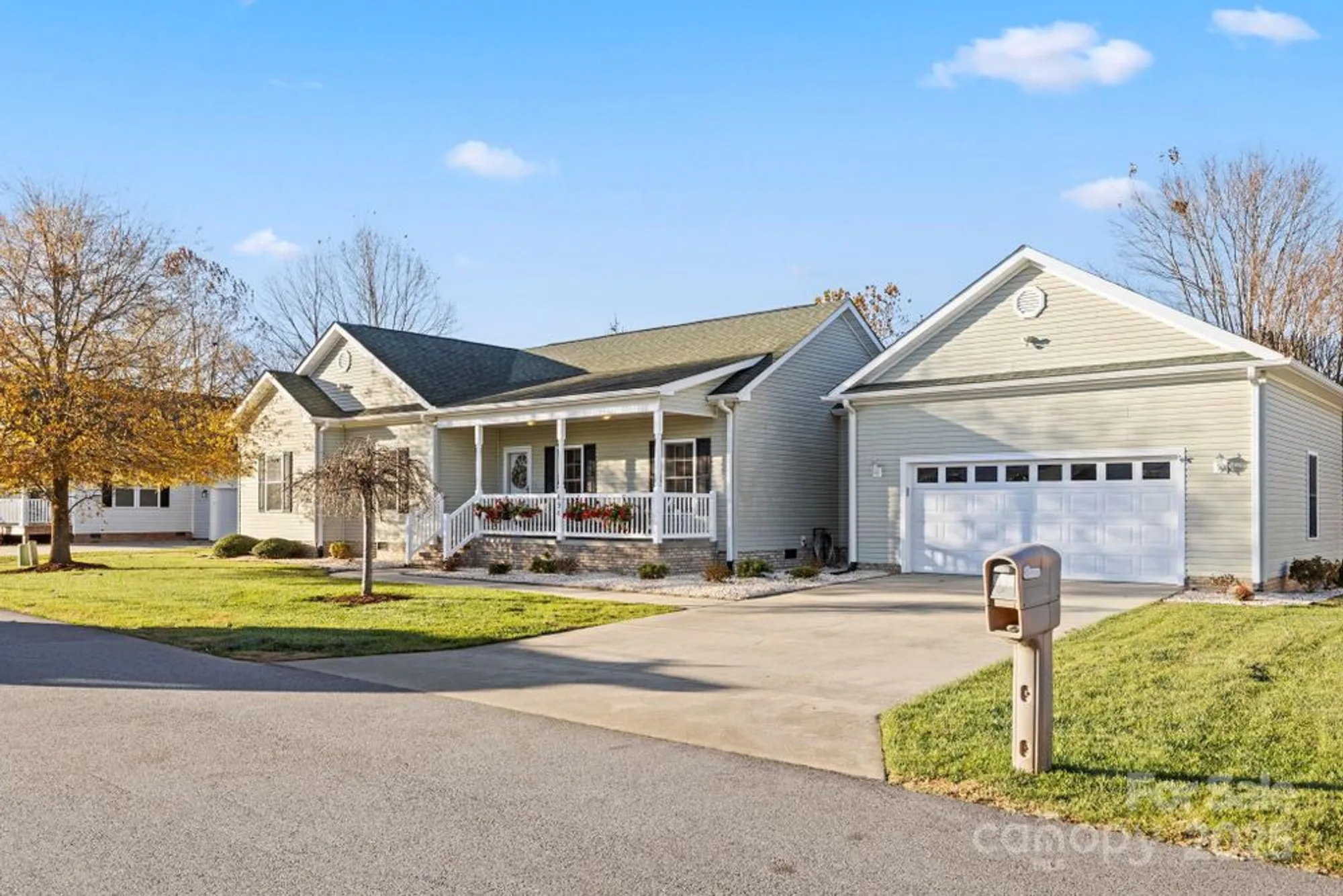 Property Slideshow image 4 of 48 | 494 riverwind dr, Hendersonville, NC, 28739