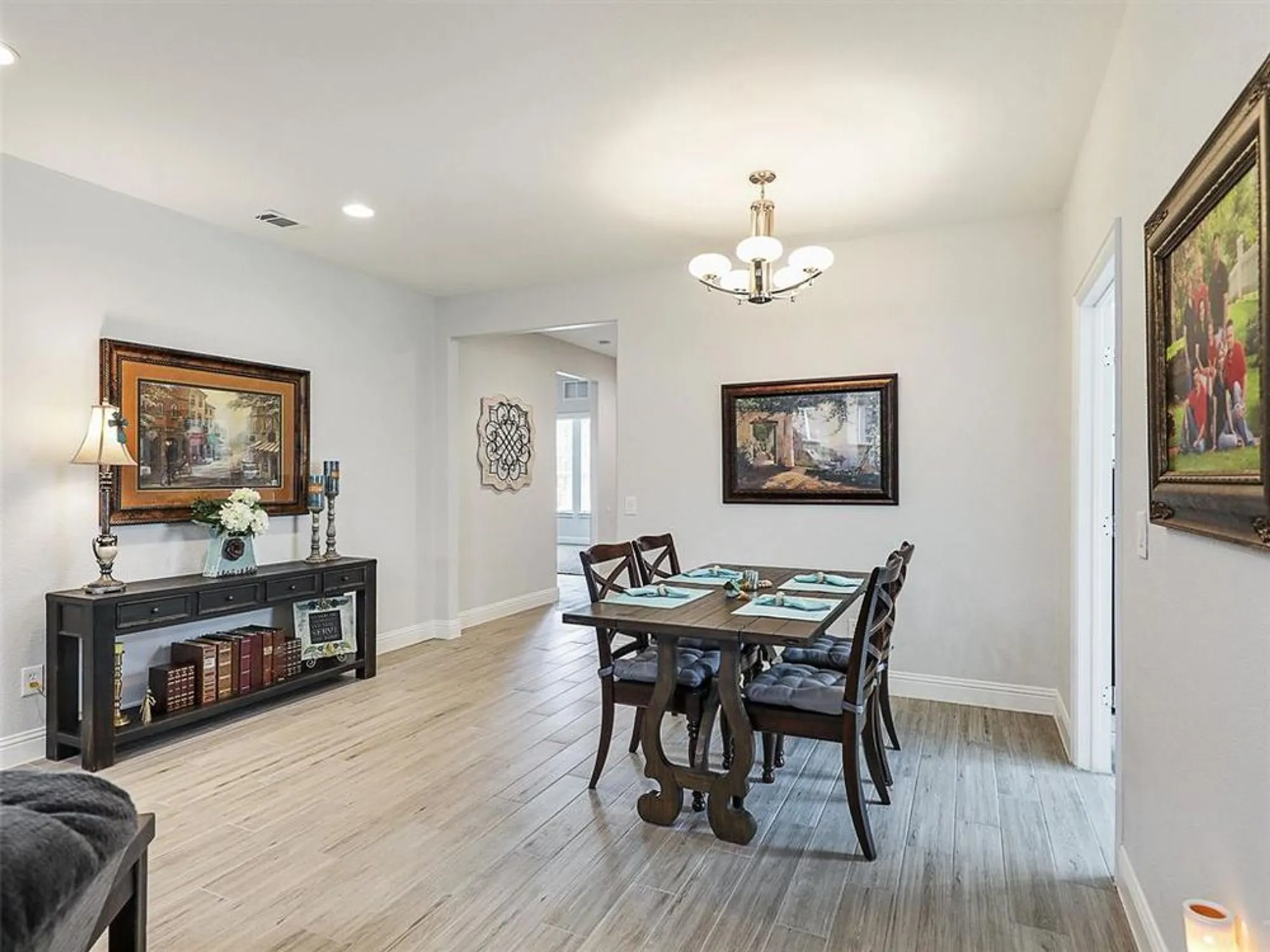 Property Slideshow image 9 of 37 | 6026 prairie bend ln, Frisco, TX, 75036