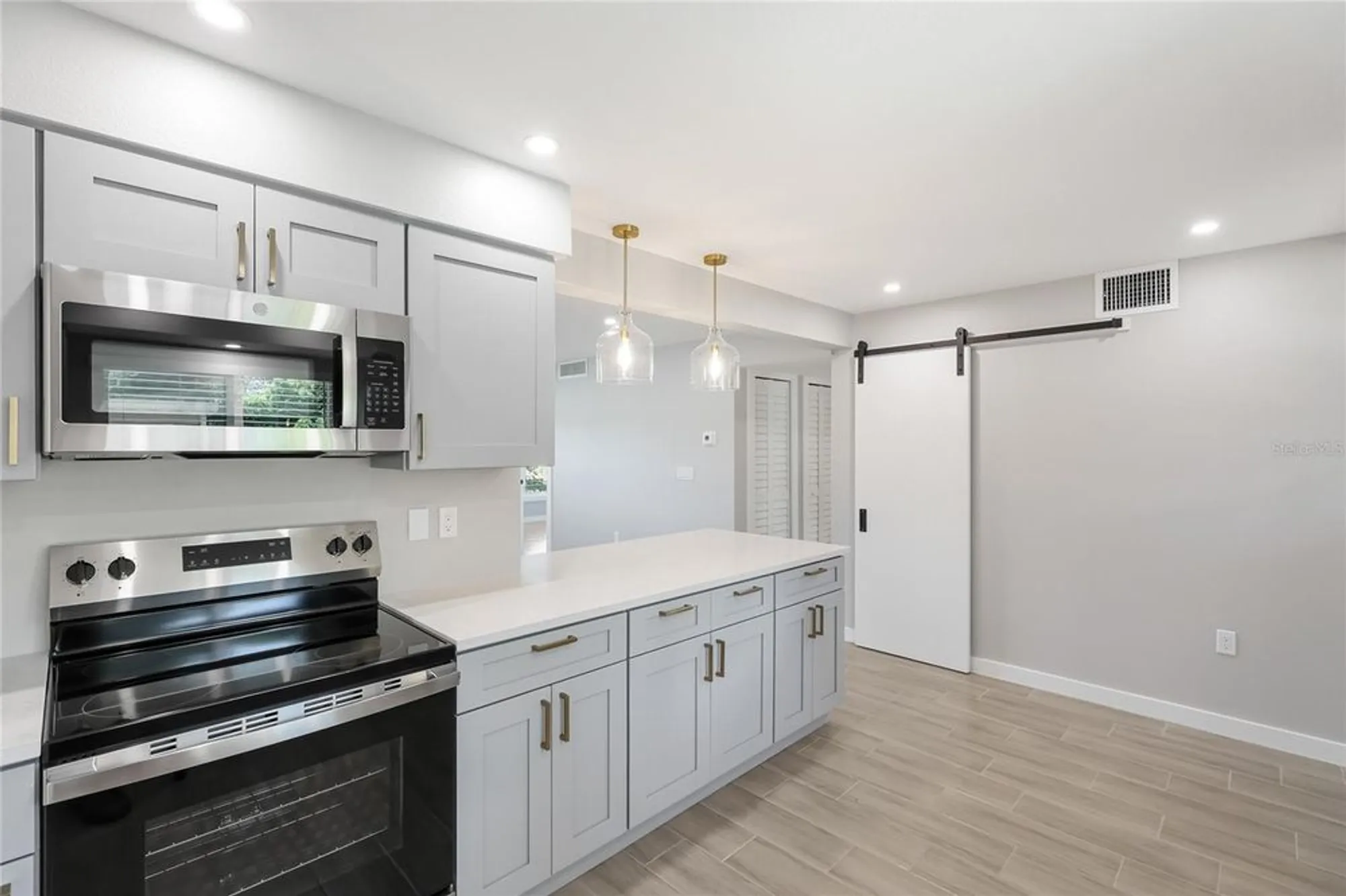 Property Slideshow image 6 of 26 | 4444 narraganset trl 96, Sarasota, FL, 34233