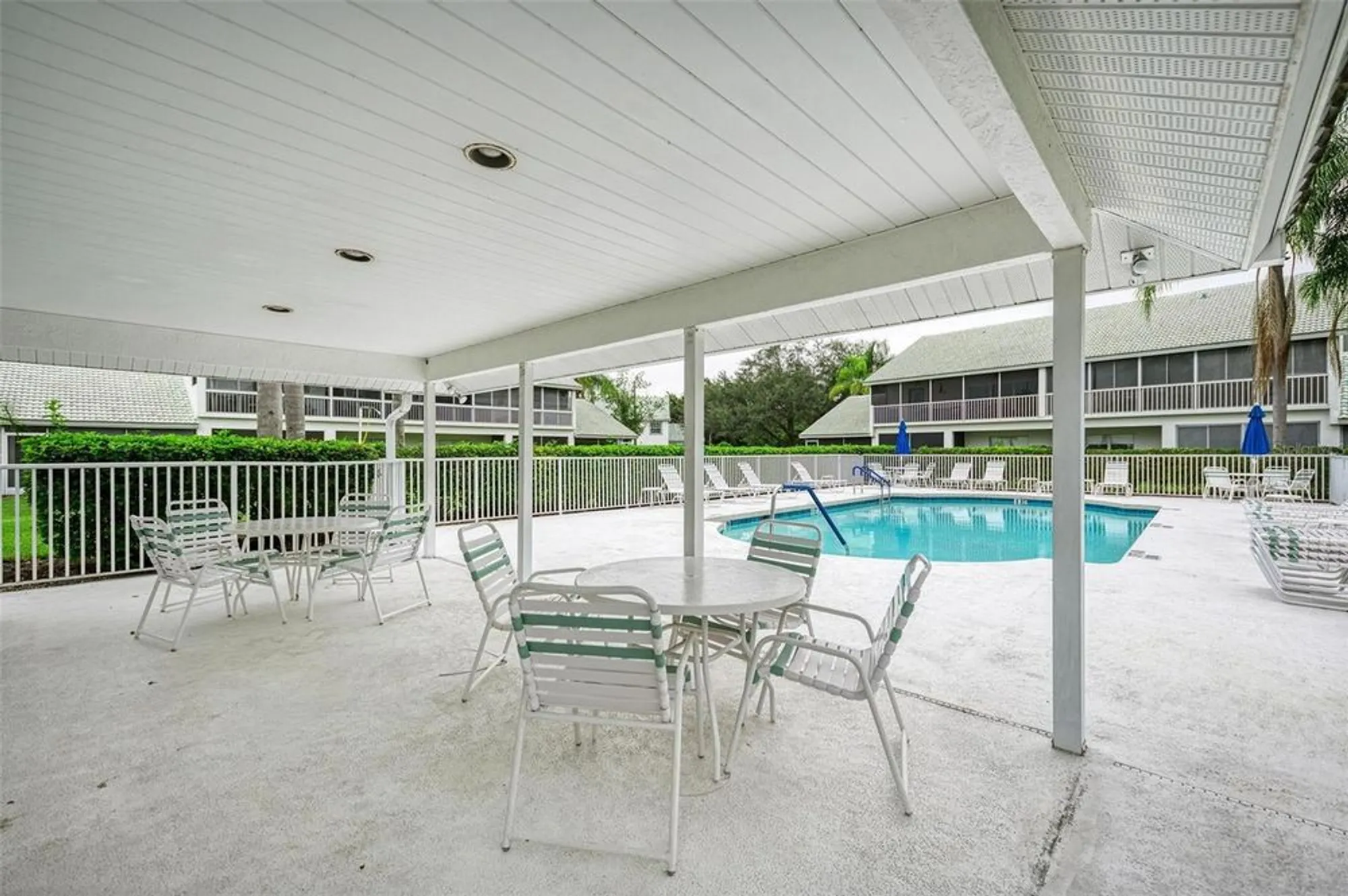 Property Slideshow image 28 of 35 | 6620 pineview ter, Bradenton, FL, 34203