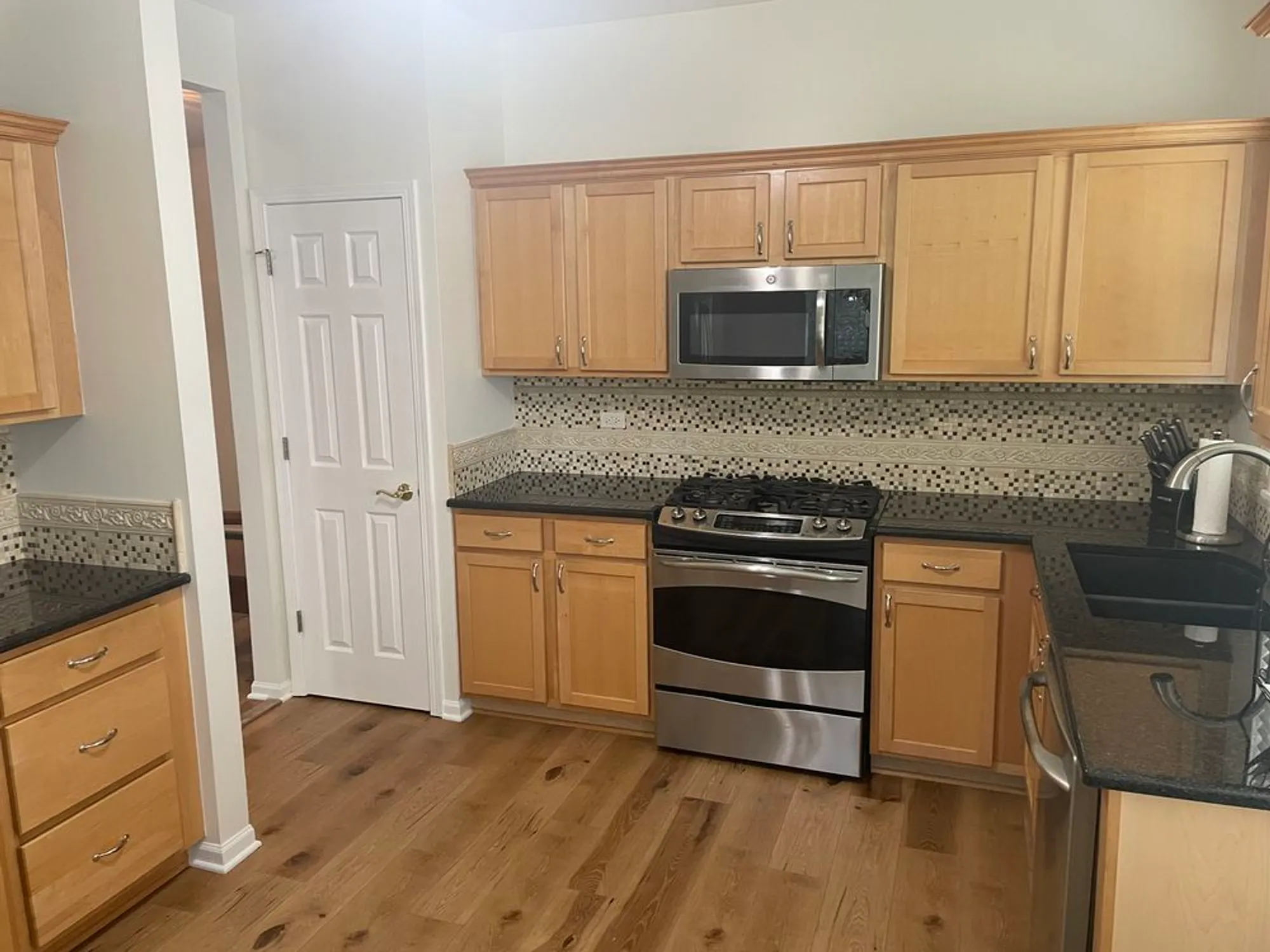 Property Slideshow image 18 of 43 | 21024 w walnut ln, Plainfield, IL, 60544