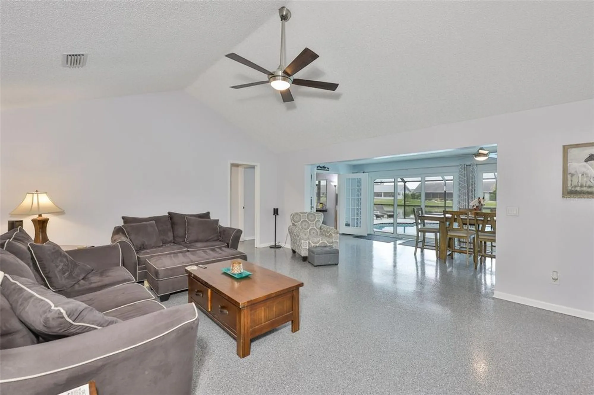 Property Slideshow image 12 of 63 | 2022 east view dr, Sun City Center, FL, 33573