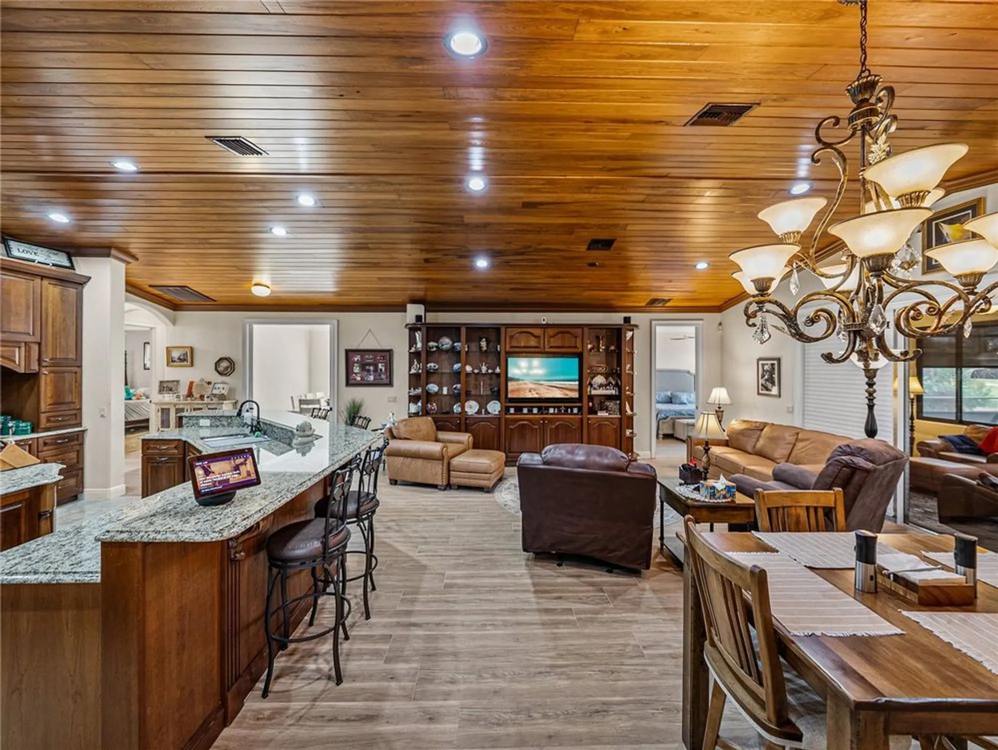 Property Slideshow image 9 of 100 | 4276 dunmore dr, Lake Wales, FL, 33859