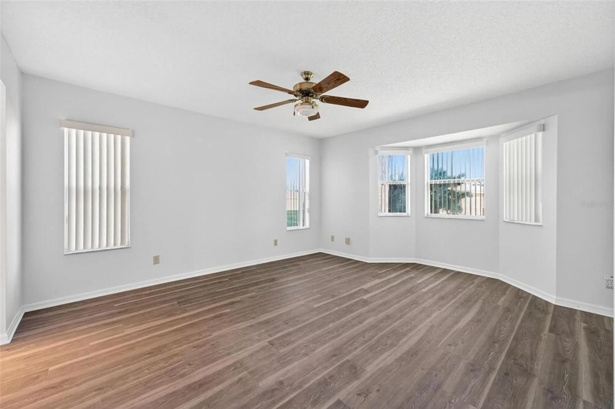 Property Slideshow image 19 of 60 | 651 timbercrest dr, Leesburg, FL, 34748