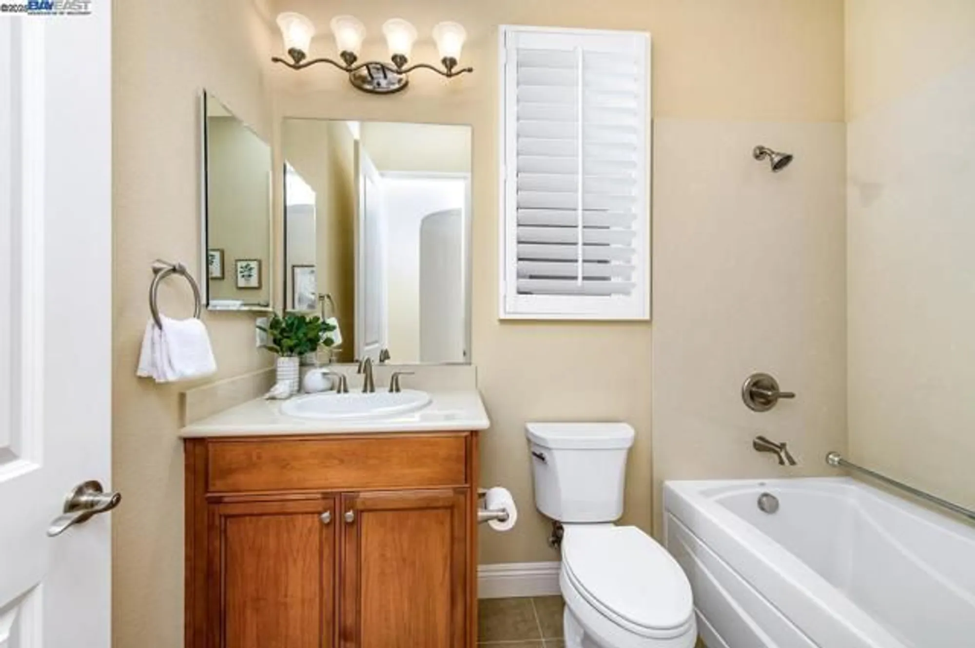 Property Slideshow image 23 of 60 | 1033 malbec ln, Brentwood, CA, 94513