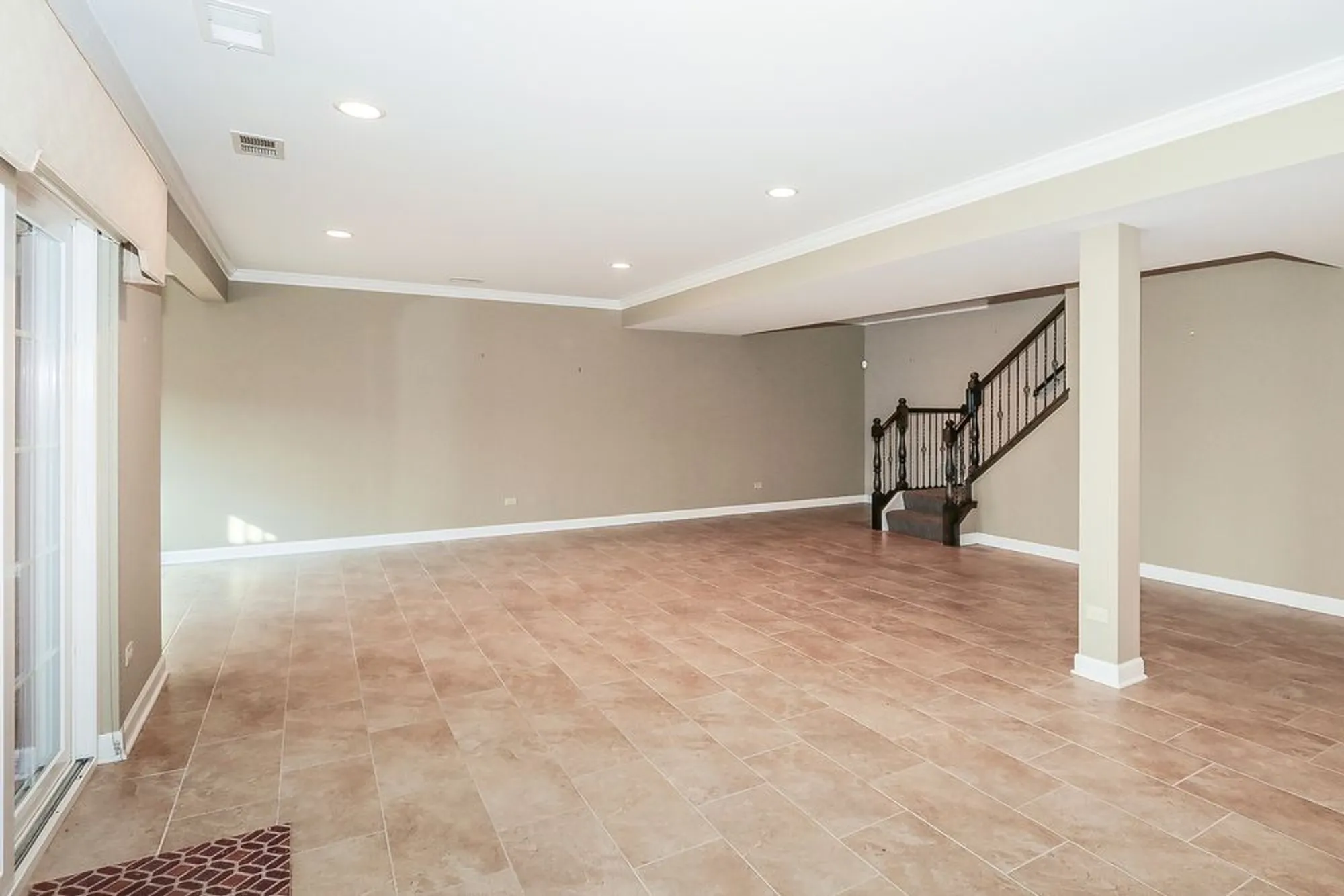 Property Slideshow image 26 of 35 | , Lake In The Hills, IL, 60156