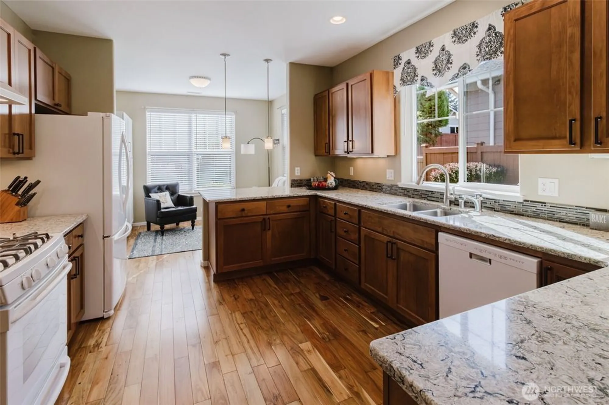 Property Slideshow image 11 of 38 | 4921 spokane ct, Lacey, WA, 98516