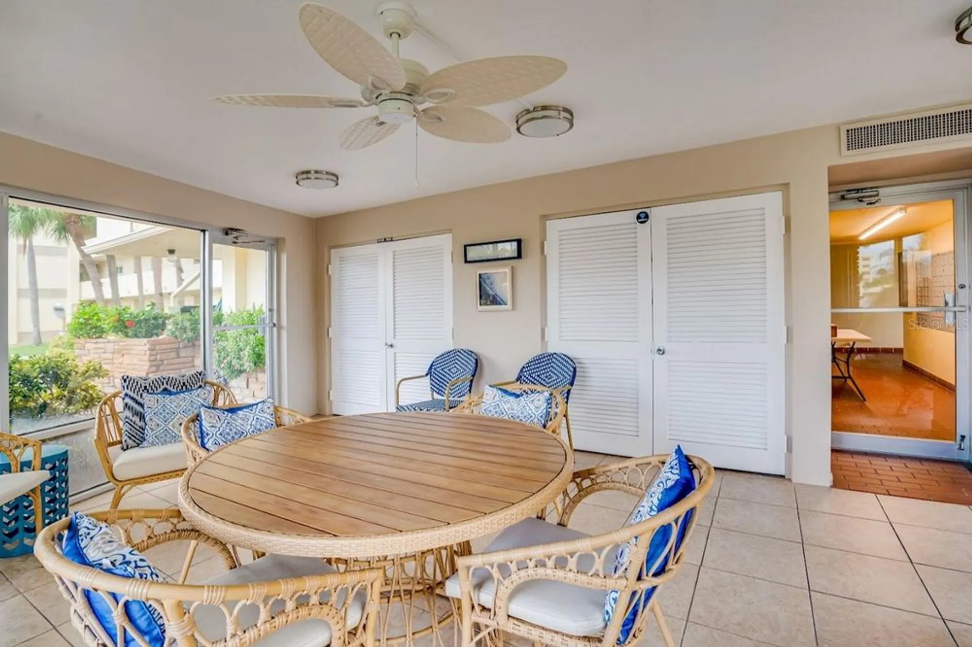 Property Slideshow image 18 of 23 | 4750 cove cir apt 706, Saint Petersburg, FL, 33708