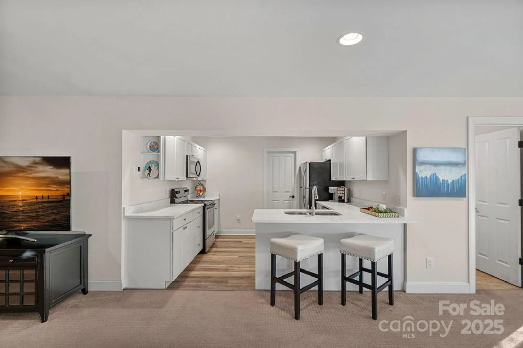 Property Slideshow image 23 of 35 | 8032 parknoll dr, Huntersville, NC, 28078