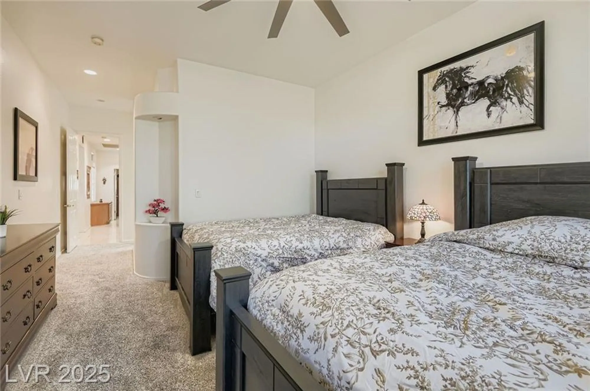 Property Slideshow image 17 of 38 | 9905 hemet dr, Las Vegas, NV, 89134