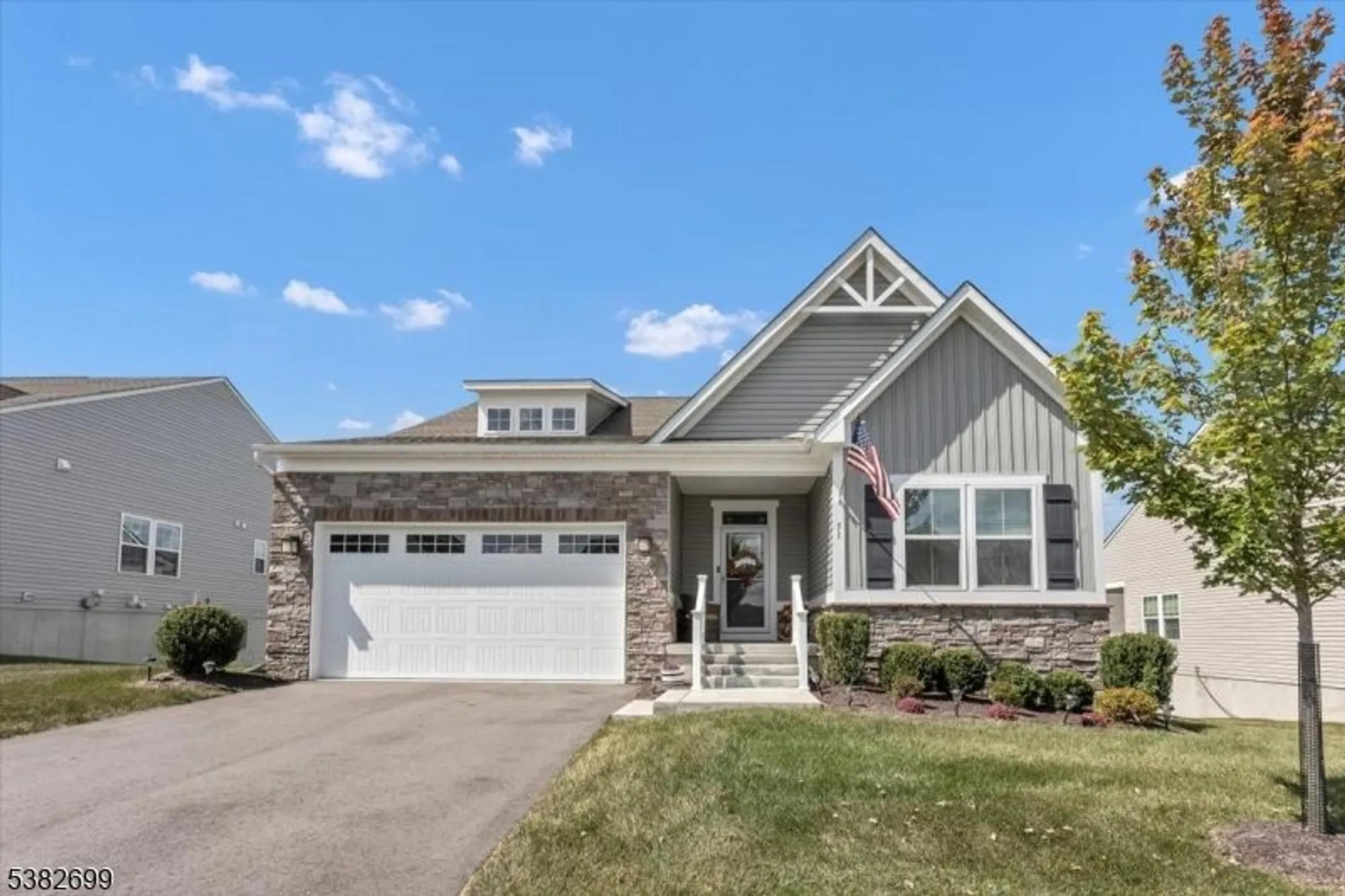 Property Slideshow image 2 of 32 | 51 mountain view ln, Port Murray, NJ, 07865