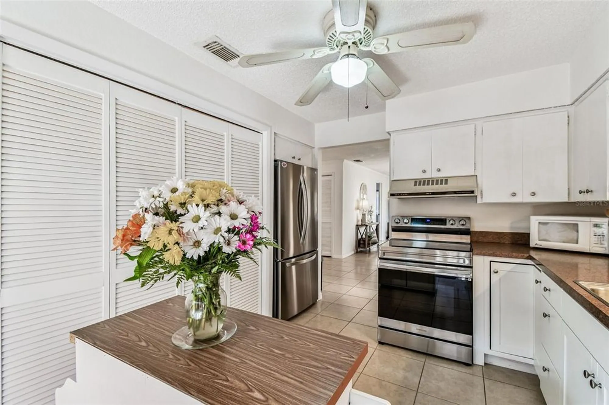 Property Slideshow image 14 of 41 | 4423 pelorus dr b, New Port Richey, FL, 34652