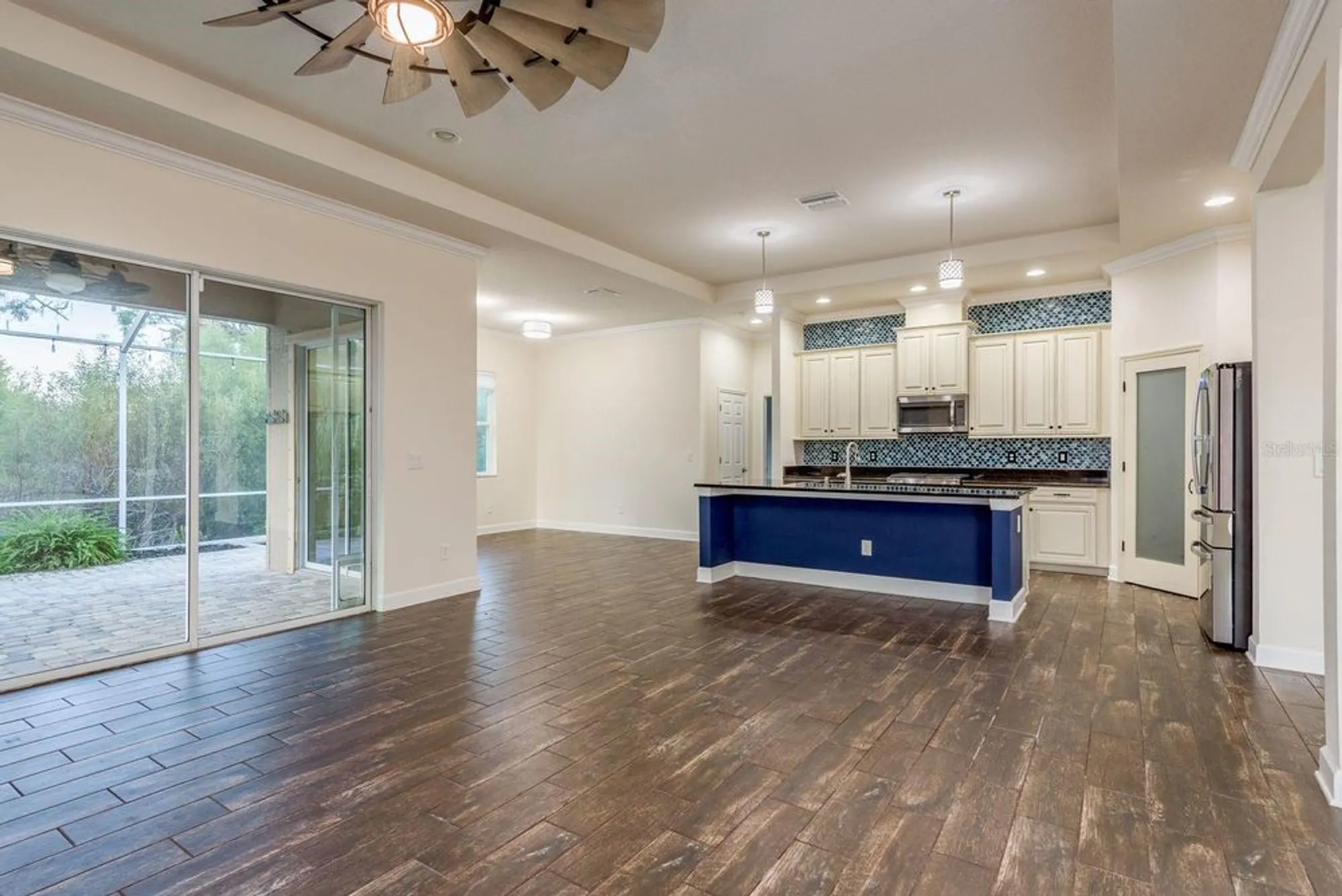 Property Slideshow image 7 of 43 | 5116 coastal scene dr, Apollo Beach, FL, 33572