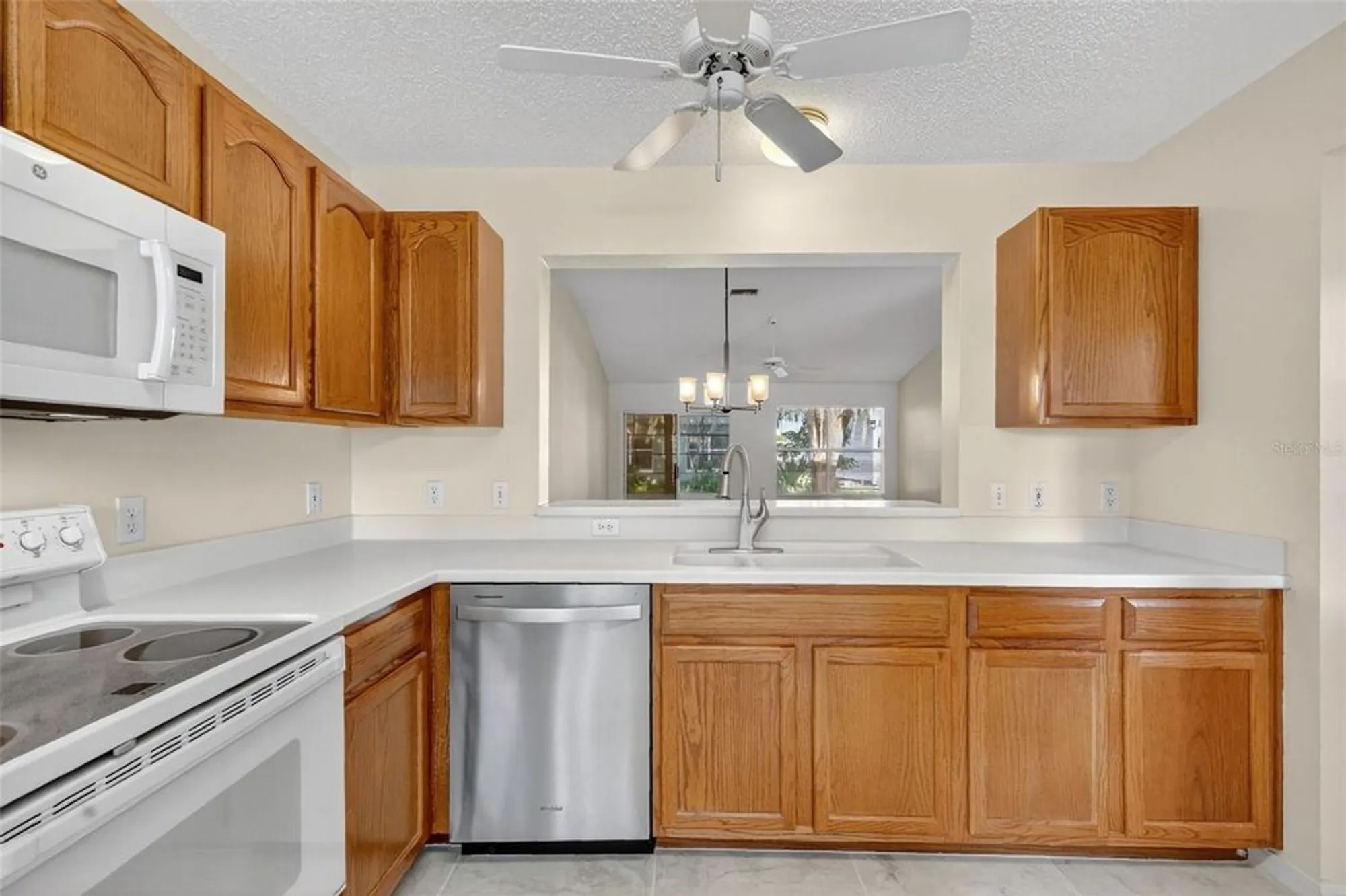 Property Slideshow image 6 of 40 | 604 juanita ct, The Villages, FL, 32159