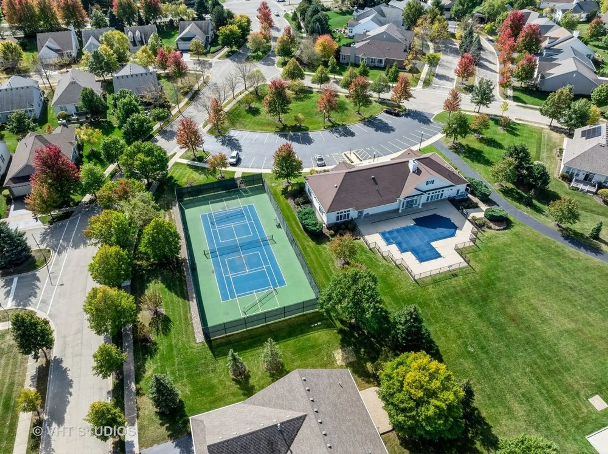 Property Slideshow image 37 of 40 | 1504 mansfield dr, Aurora, IL, 60502