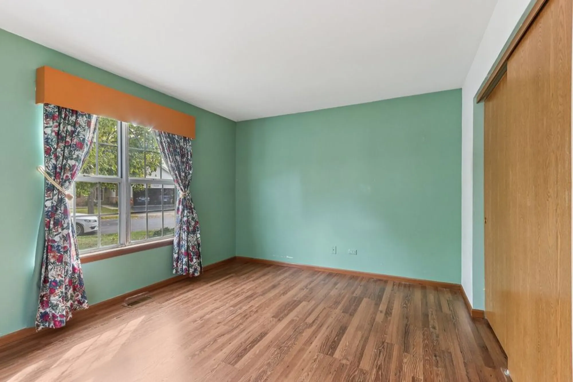 Property Slideshow image 18 of 39 | 13434 redberry cir, Plainfield, IL, 60544