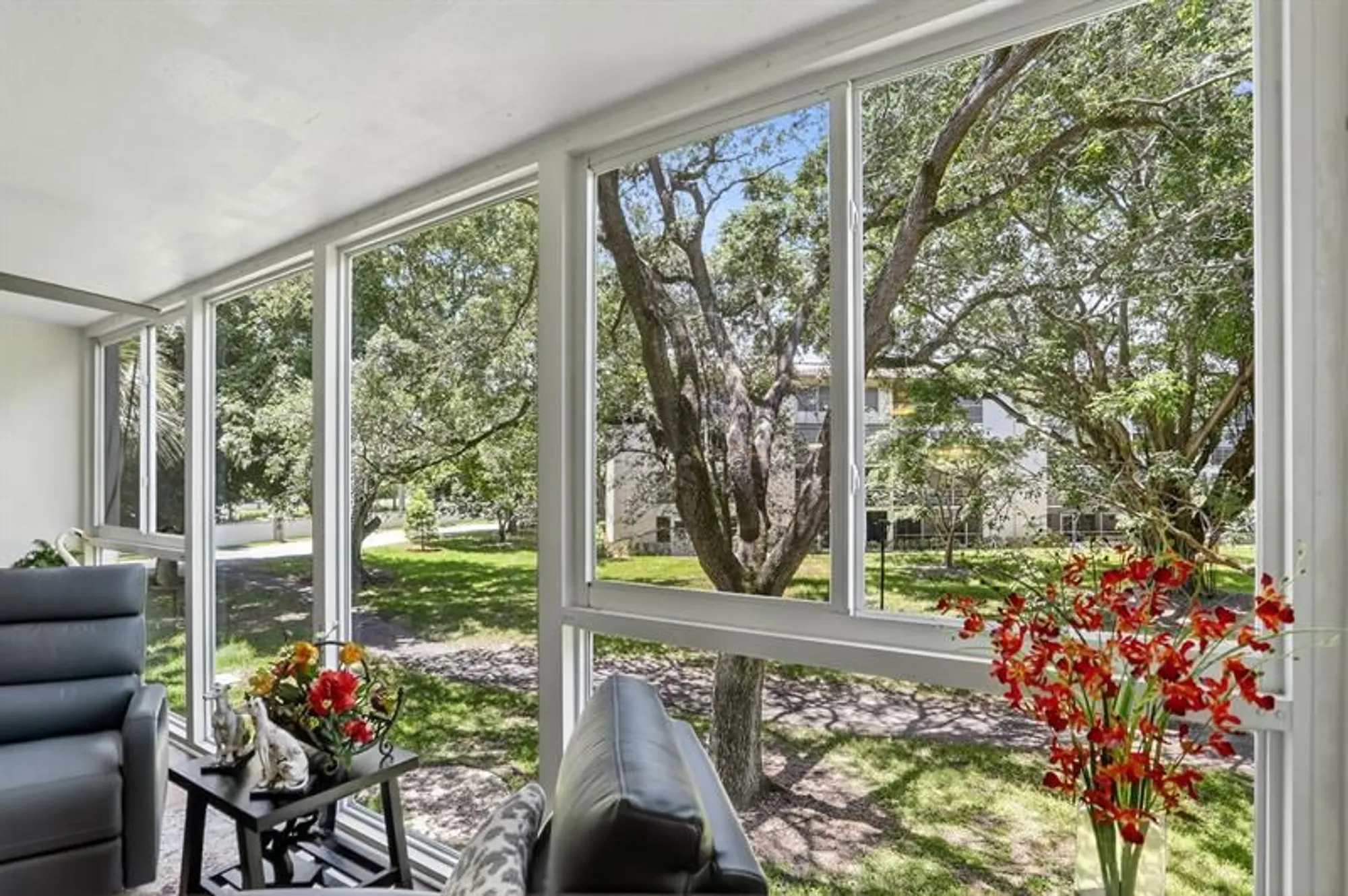 Property Slideshow image 15 of 50 | 2403 antigua cir b2, Coconut Creek, FL, 33066