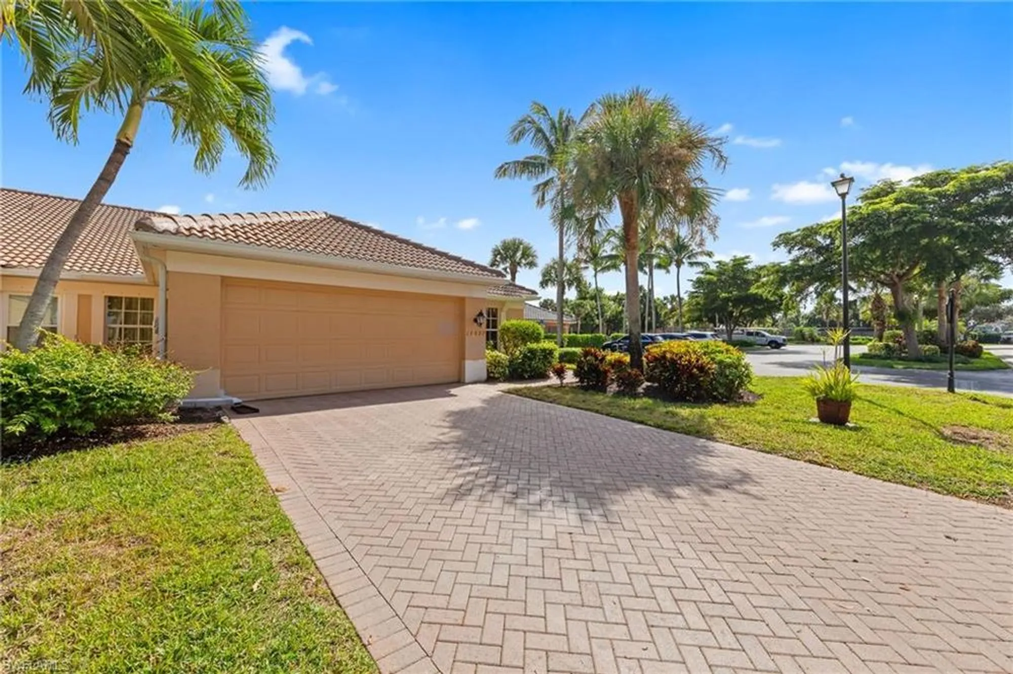 Property Slideshow image 3 of 50 | 10097 colonial country club blvd, Fort Myers, FL, 33913