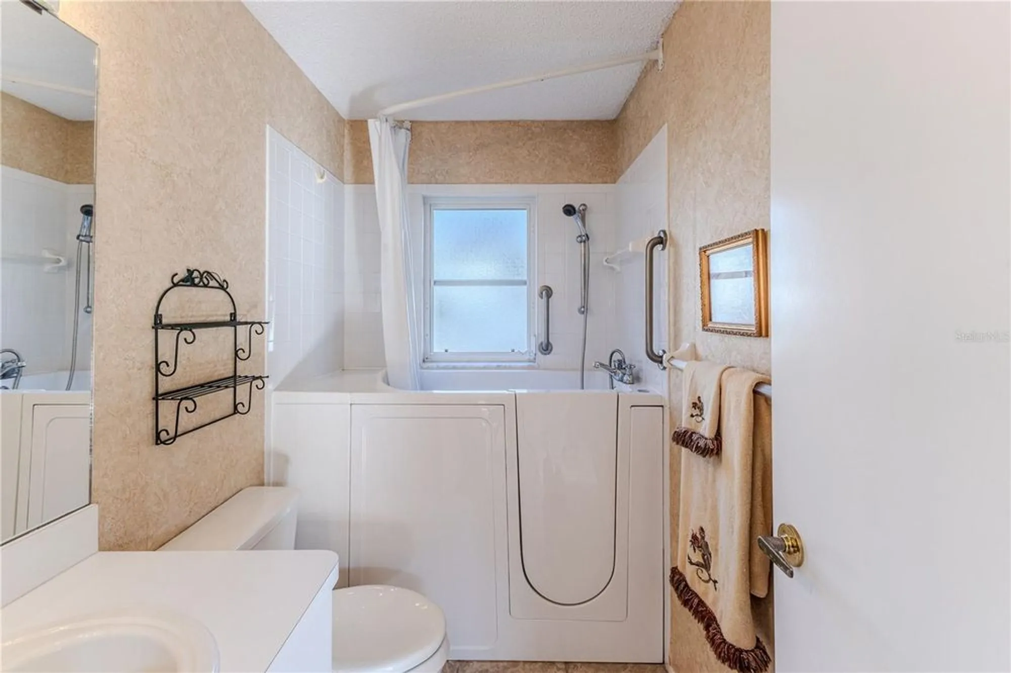 Property Slideshow image 38 of 78 | 2075 quailwood ln, Spring Hill, FL, 34606