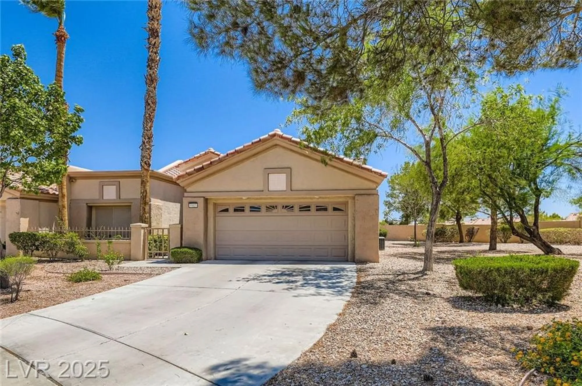Property Slideshow image 2 of 38 | 9905 hemet dr, Las Vegas, NV, 89134