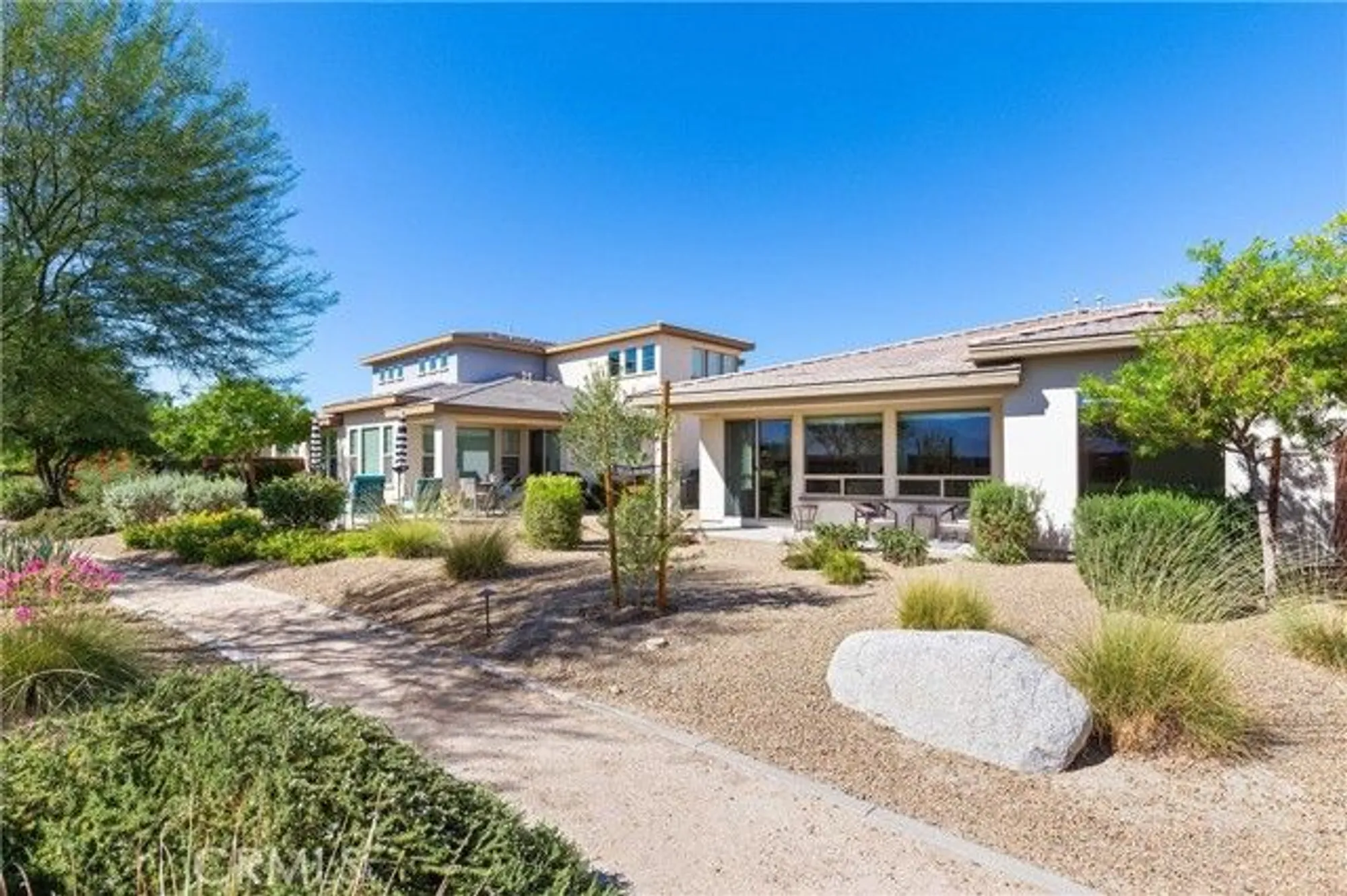 Property Slideshow image 19 of 36 | 82663 rosewood dr, Indio, CA, 92201