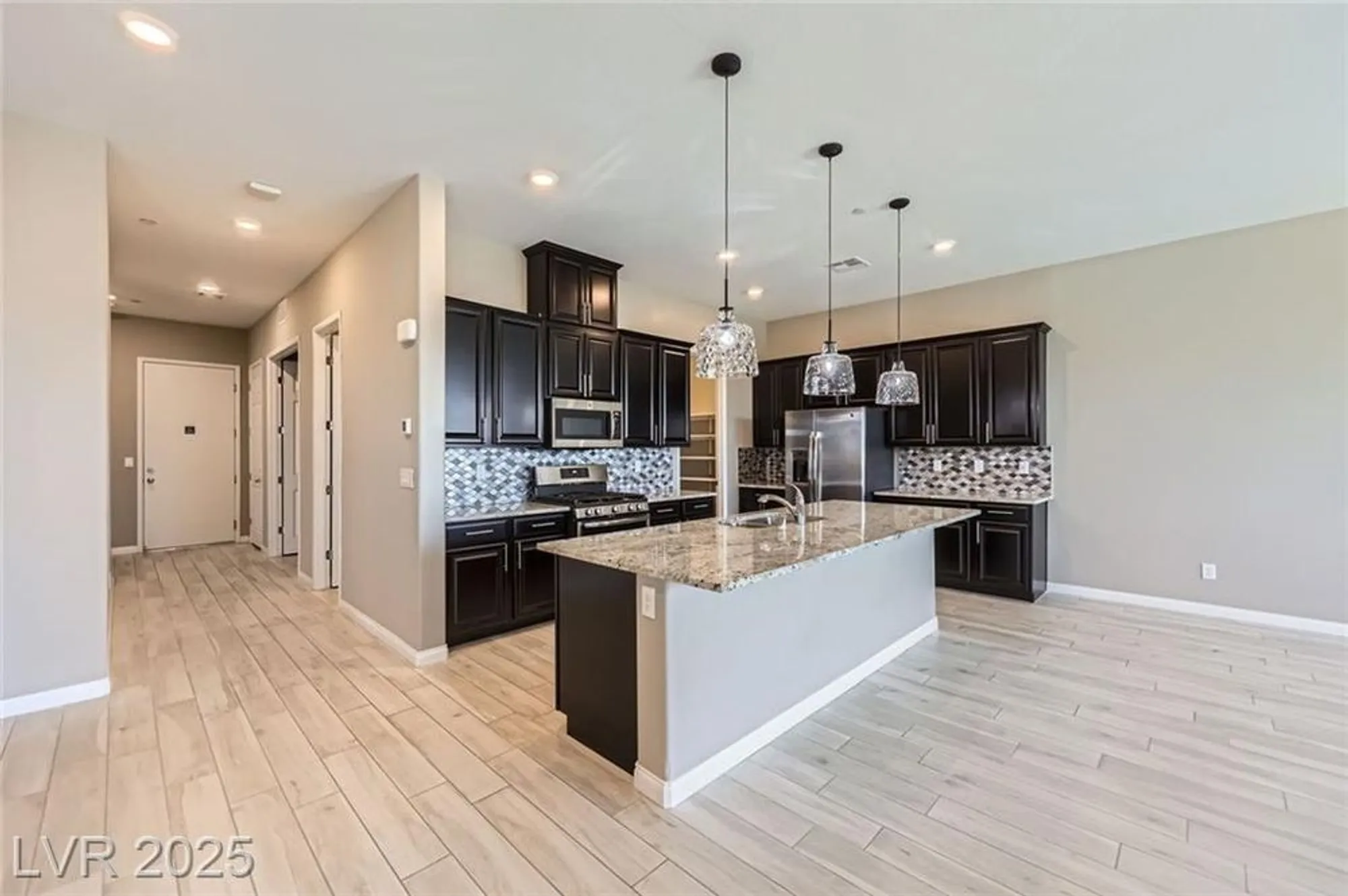 Property Slideshow image 20 of 53 | 738 purple knoll walk, Henderson, NV, 89011