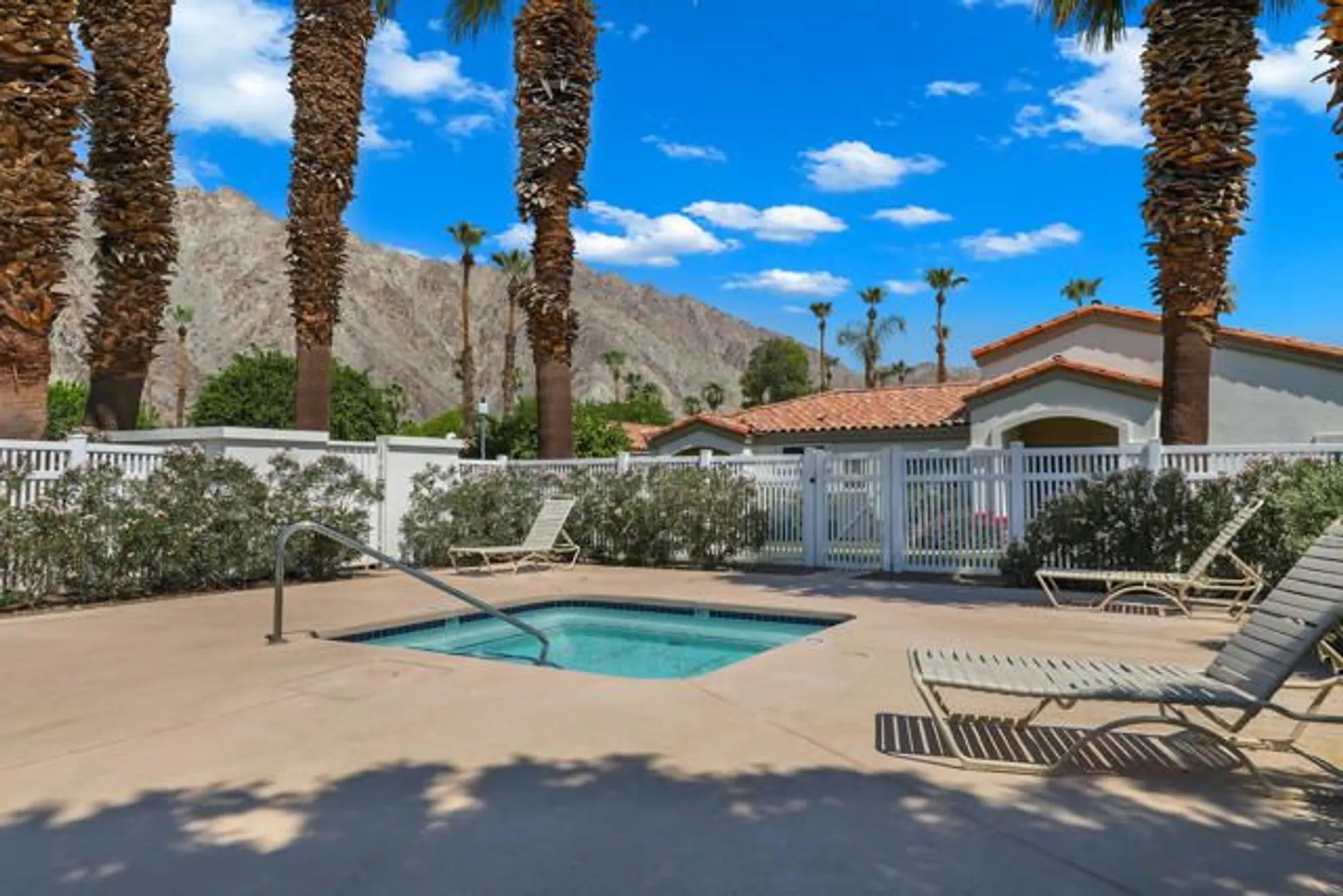 Property Slideshow image 25 of 32 | 55730 riviera, La Quinta, CA, 92253