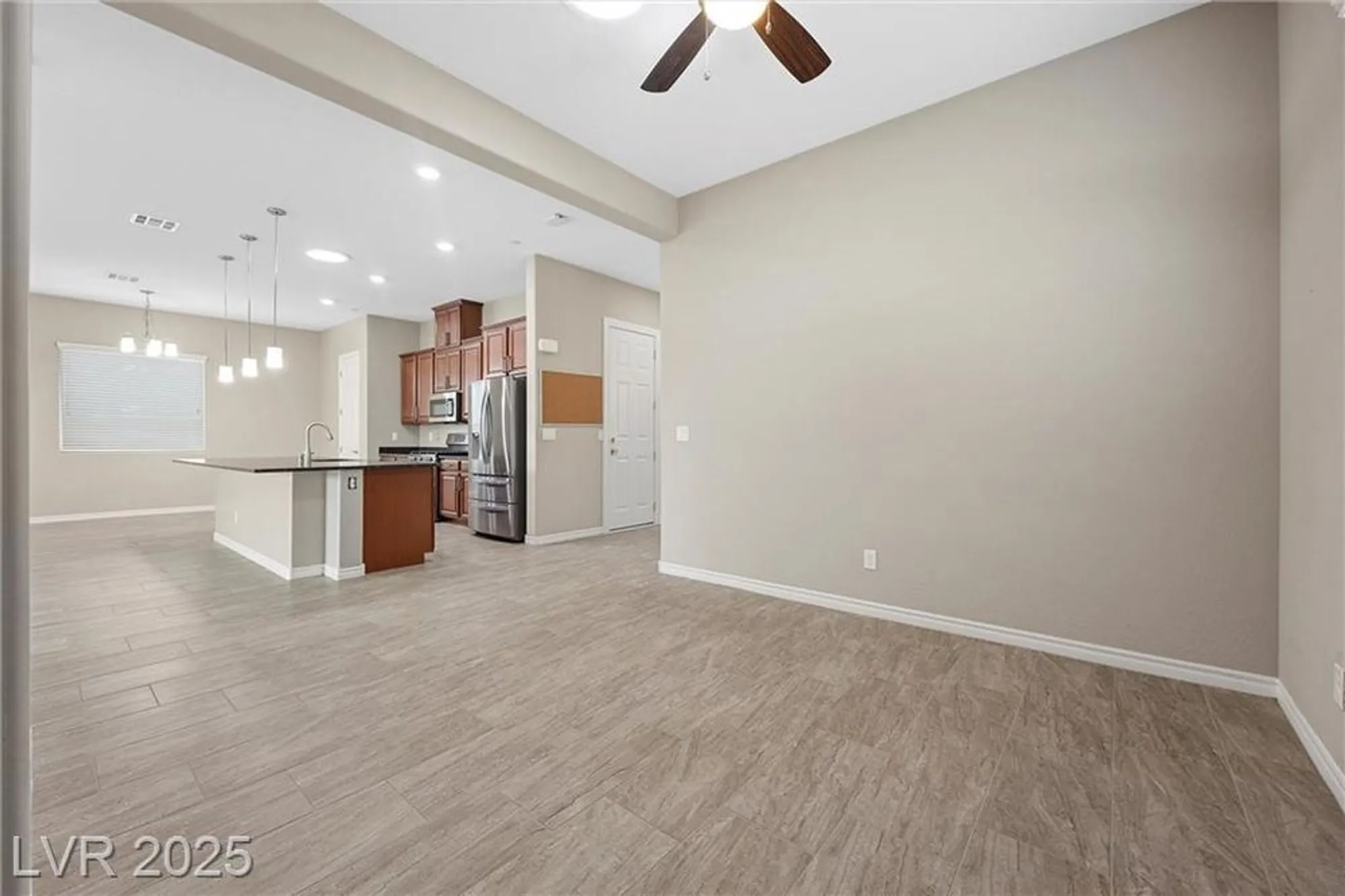 Property Slideshow image 20 of 70 | 732 rosewater dr, Henderson, NV, 89011