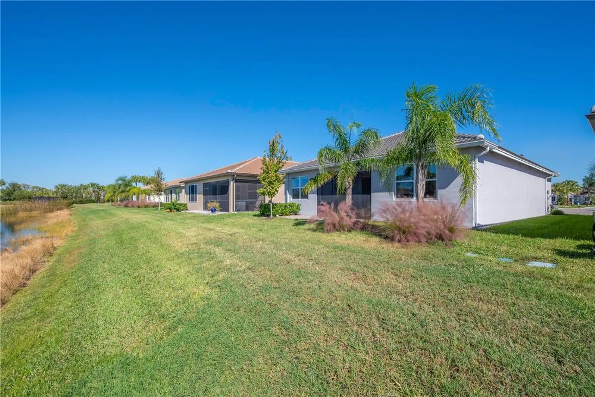 Property Slideshow image 37 of 48 | 15513 santa pola dr, Wimauma, FL, 33598