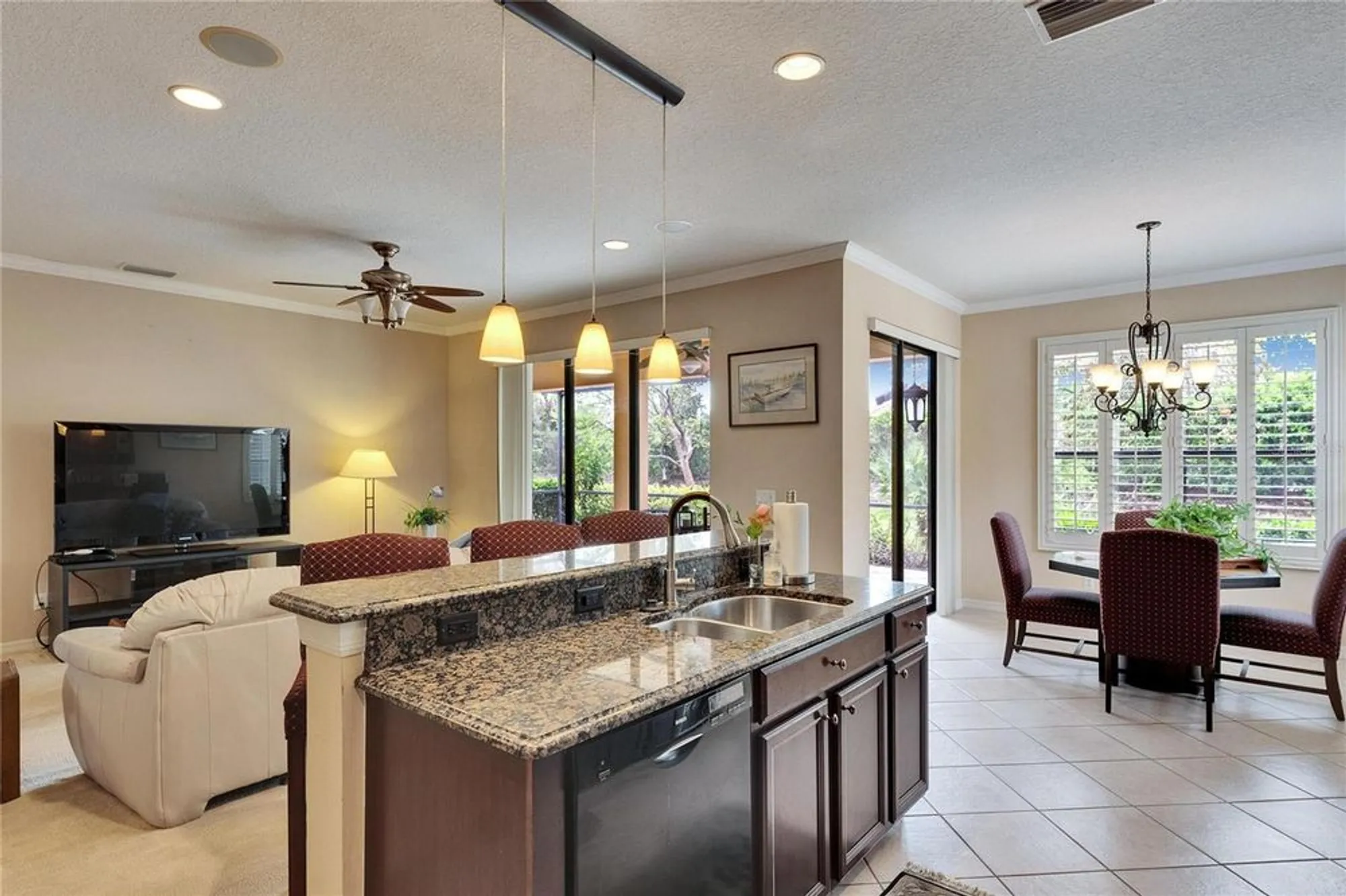 Property Slideshow image 14 of 97 | 144 silver falls dr, Apollo Beach, FL, 33572