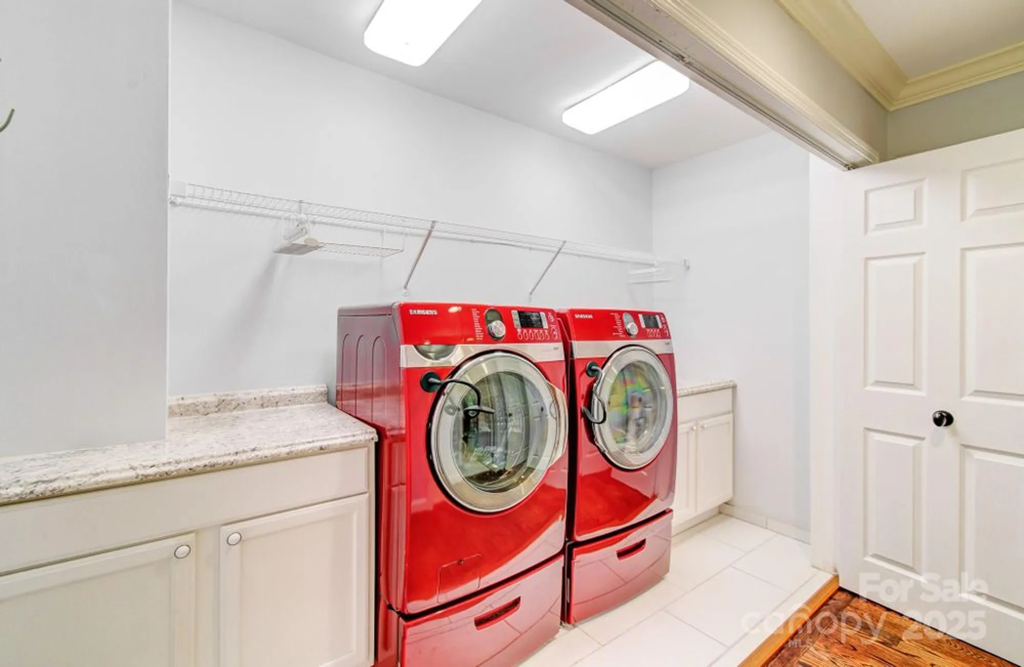 Property Slideshow image 22 of 38 | 305 e high point ln, Hendersonville, NC, 28791