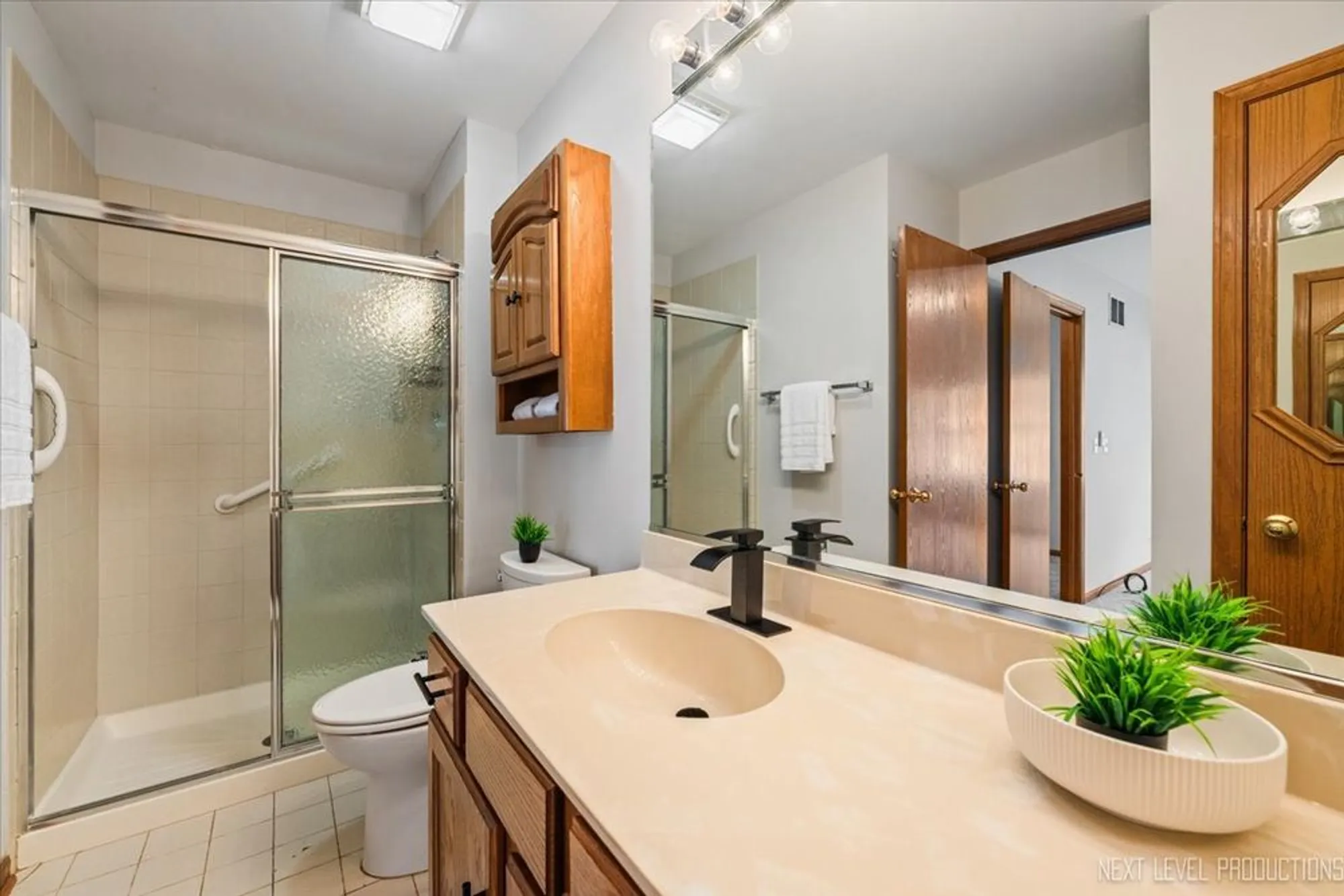 Property Slideshow image 23 of 49 | 21289 silktree cir, Plainfield, IL, 60544