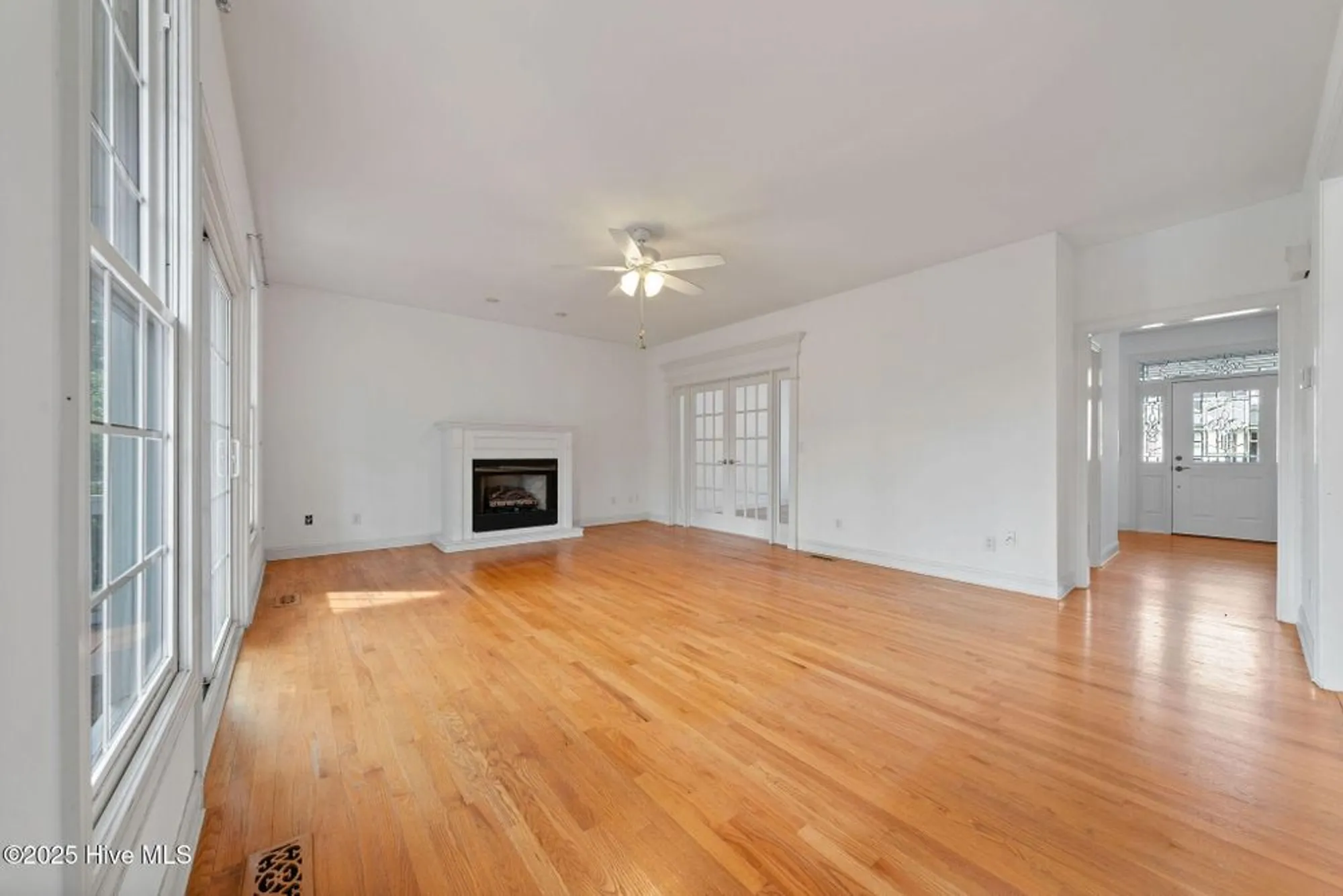 Property Slideshow image 22 of 86 | 4103 kittiwake ct, Southport, NC, 28461