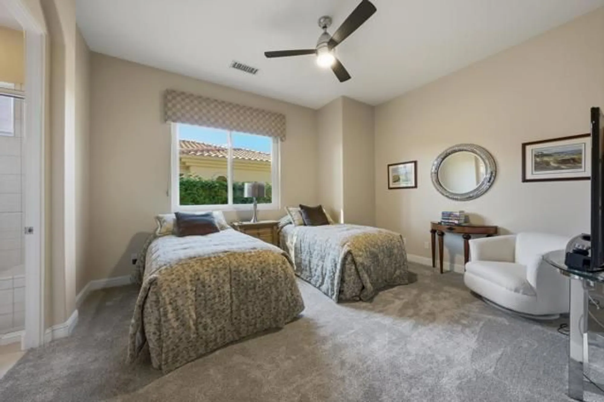Property Slideshow image 26 of 38 | 55274 big spg, La Quinta, CA, 92253
