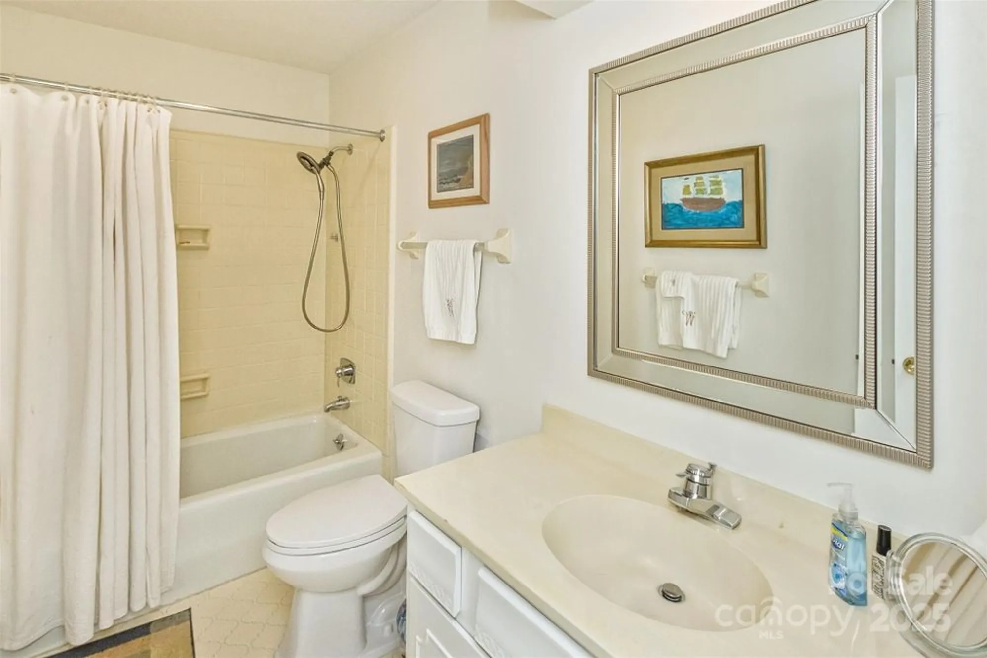 Property Slideshow image 25 of 42 | 503 crowfields ln, Asheville, NC, 28803