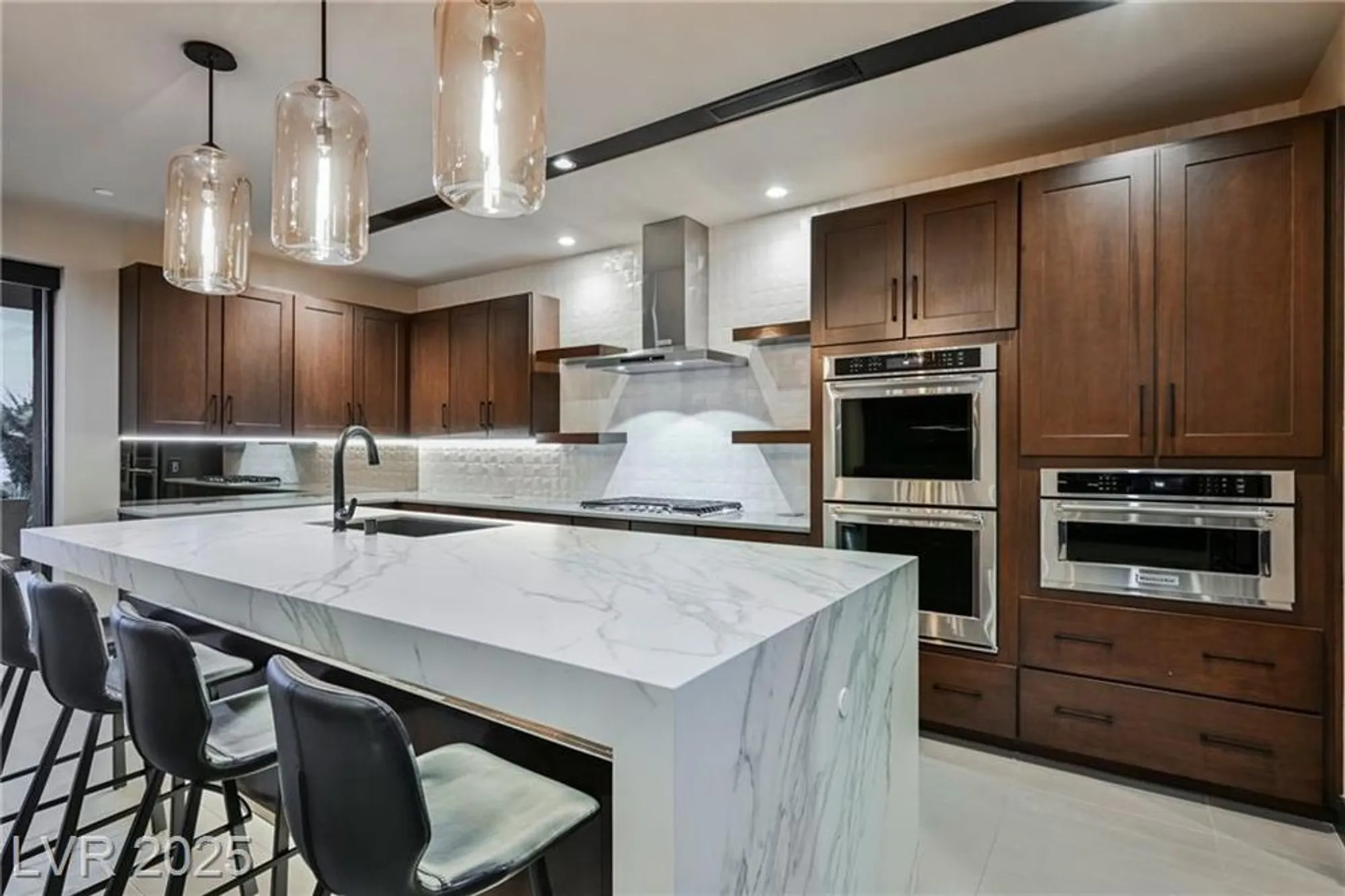 Property Slideshow image 16 of 93 | 20 falling canyon ct, Henderson, NV, 89011