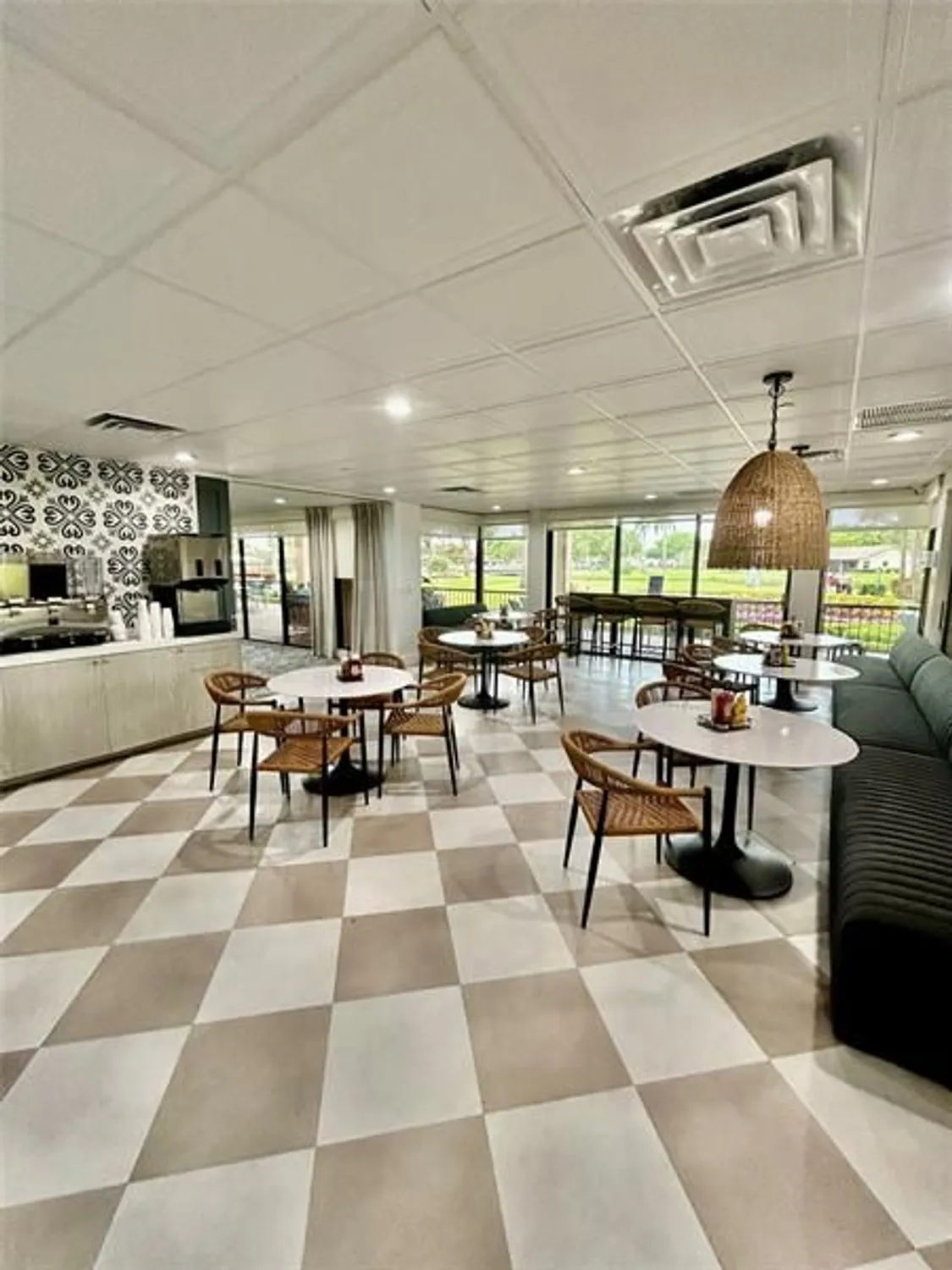 Property Slideshow image 21 of 30 | 5054 golfview ct apt 1514, Delray Beach, FL, 33484