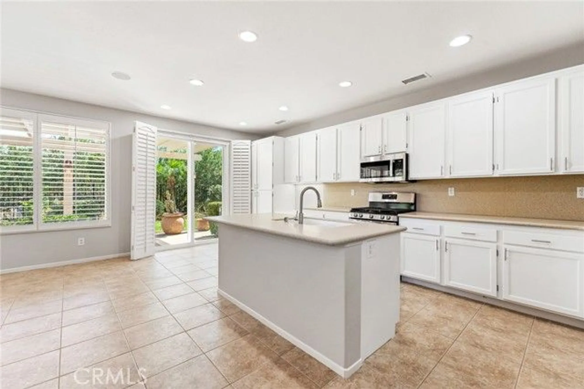 Property Slideshow image 4 of 43 | 28641 coolwater ct, Menifee, CA, 92584