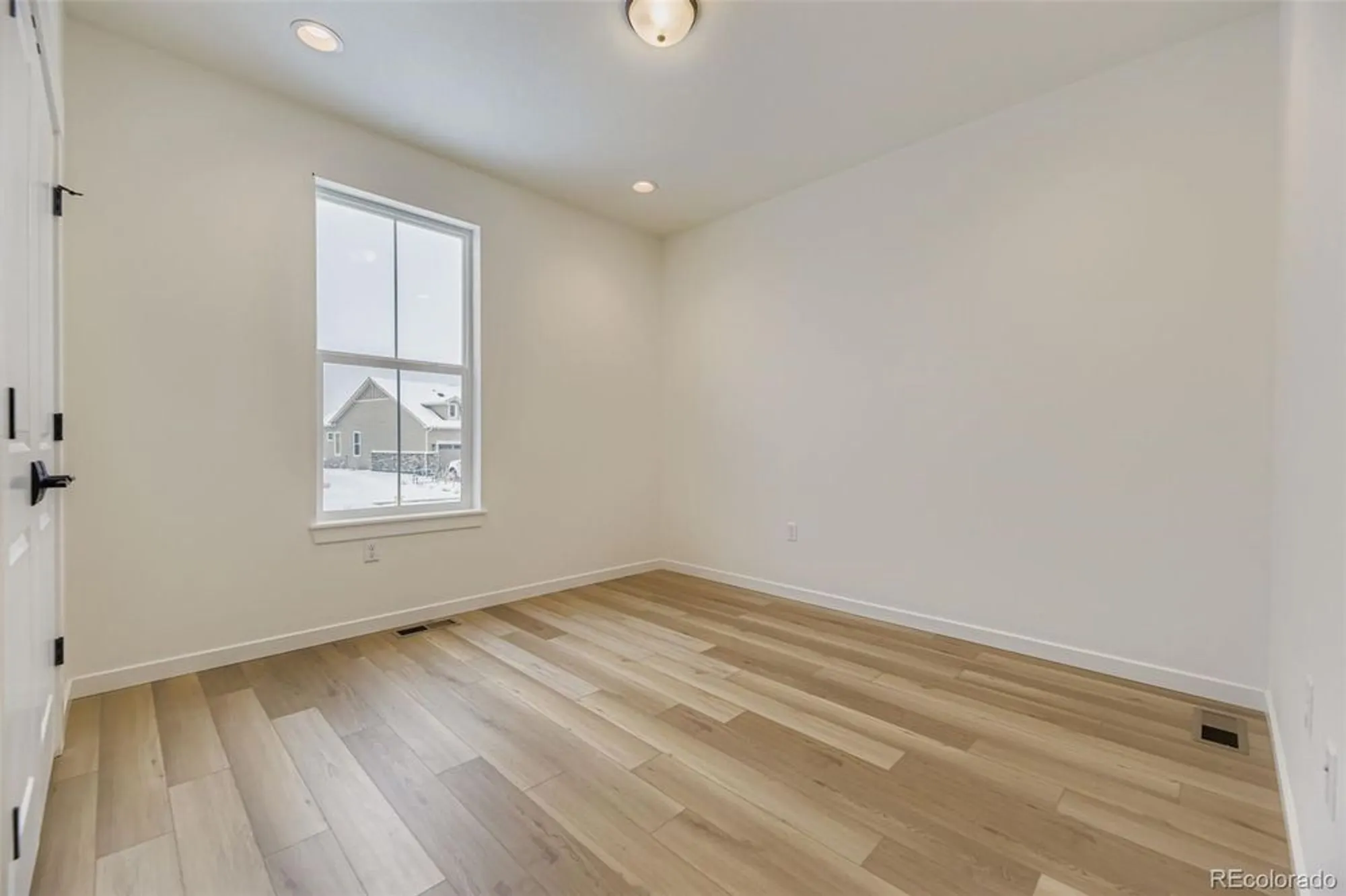 Property Slideshow image 18 of 26 | 8902 s riviera way, Aurora, CO, 80016