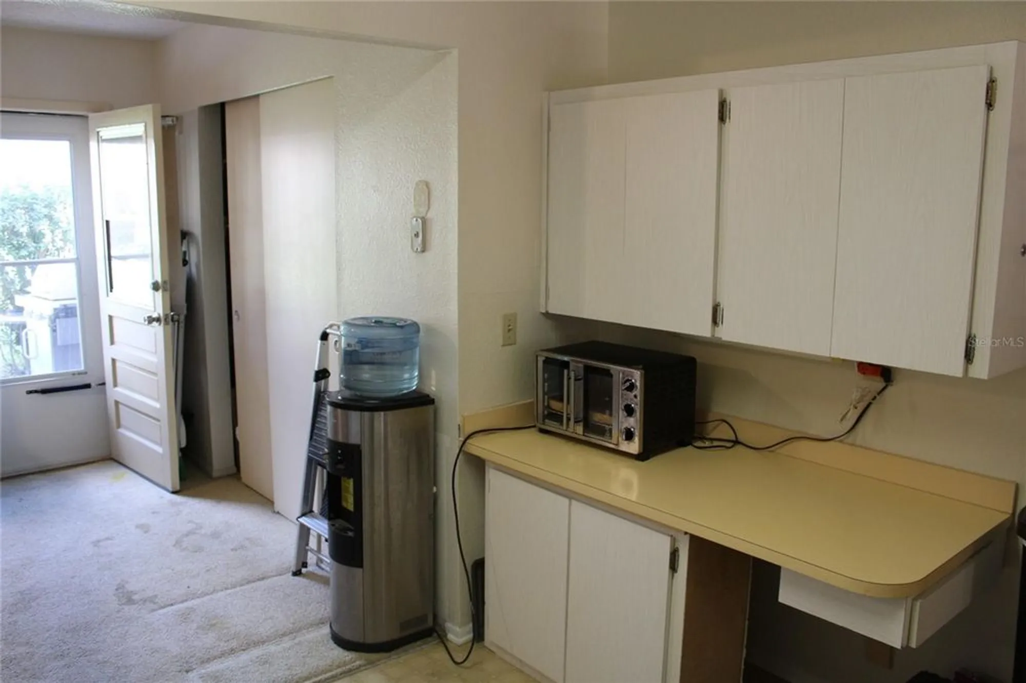 Property Slideshow image 13 of 39 | 2360 irish ln 16, Clearwater, FL, 33763