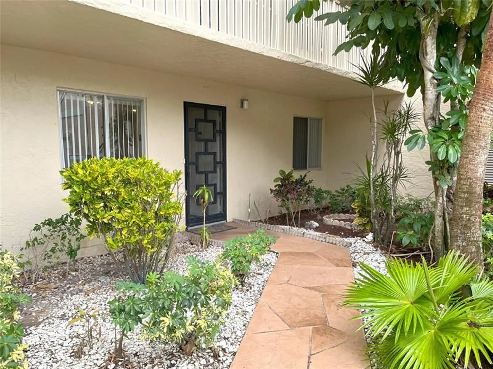 Property Slideshow image 2 of 38 | 7267 huntington ln apt 104, Delray Beach, FL, 33446