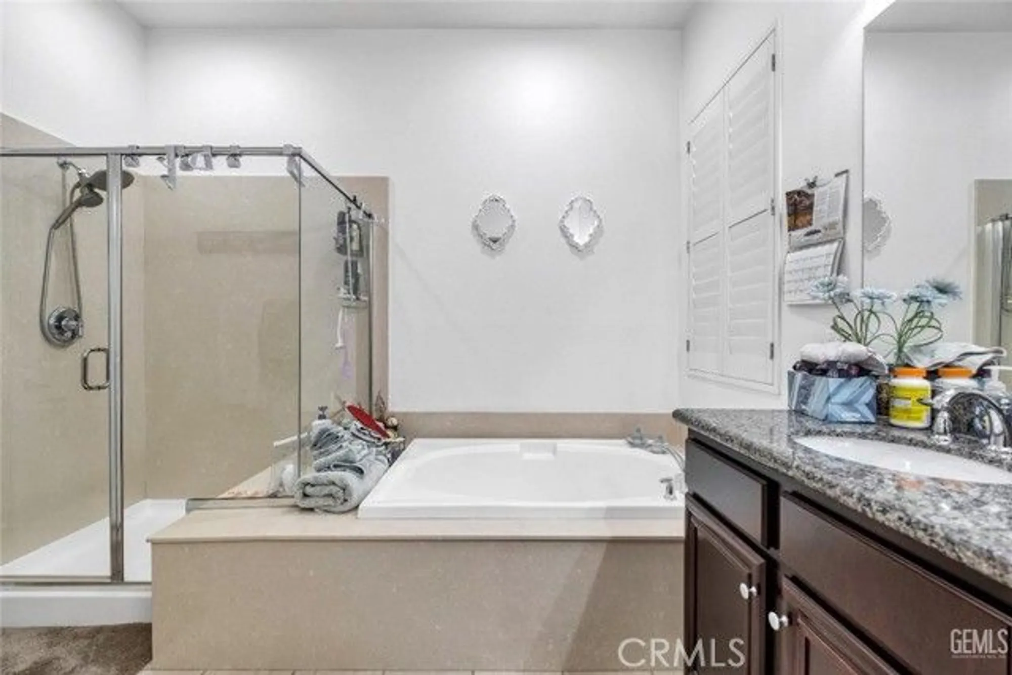 Property Slideshow image 12 of 27 | 9903 francois ln, Bakersfield, CA, 93306