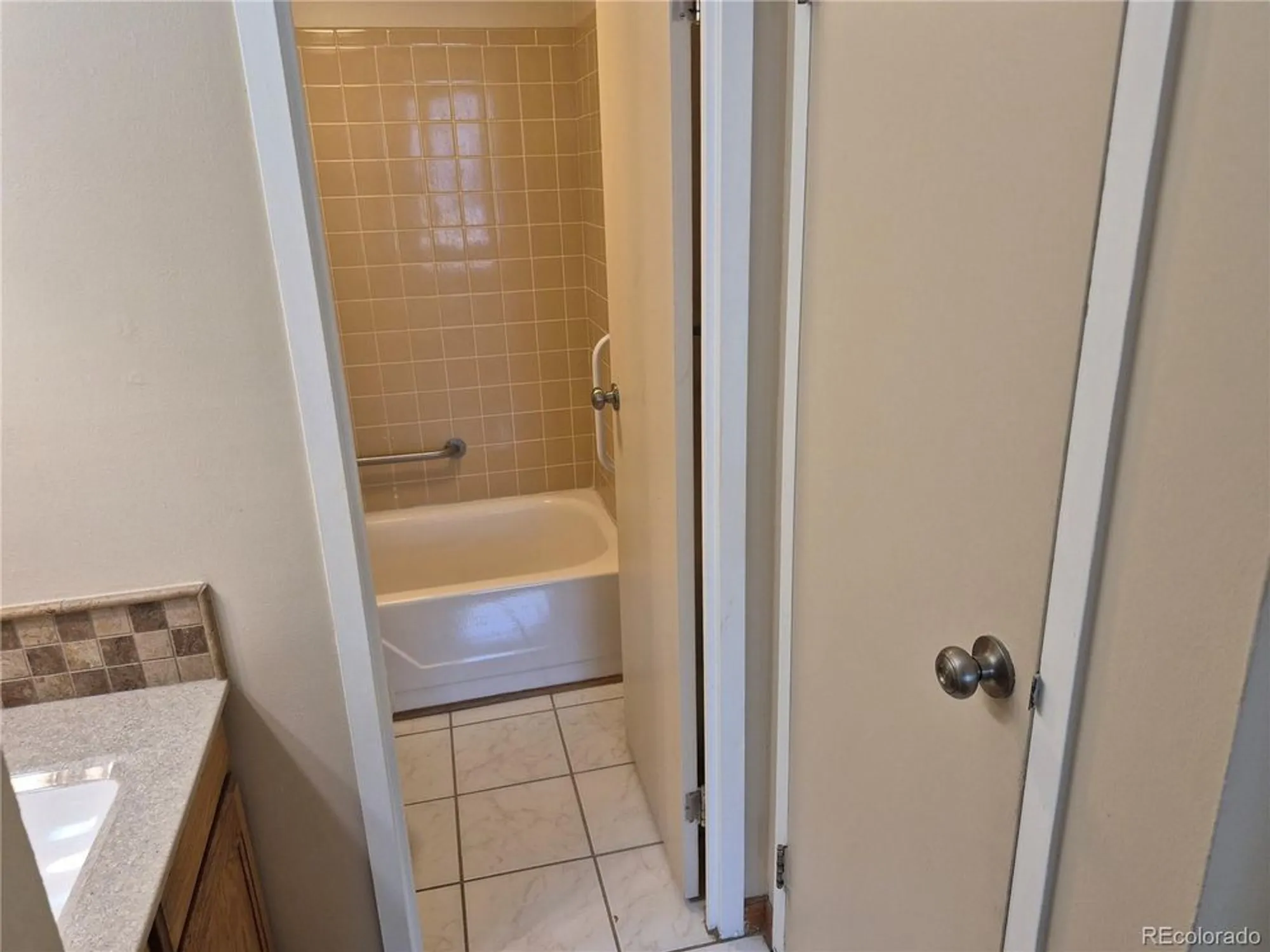 Property Slideshow image 23 of 27 | 7801 w 35th ave apt 208, Wheat Ridge, CO, 80033