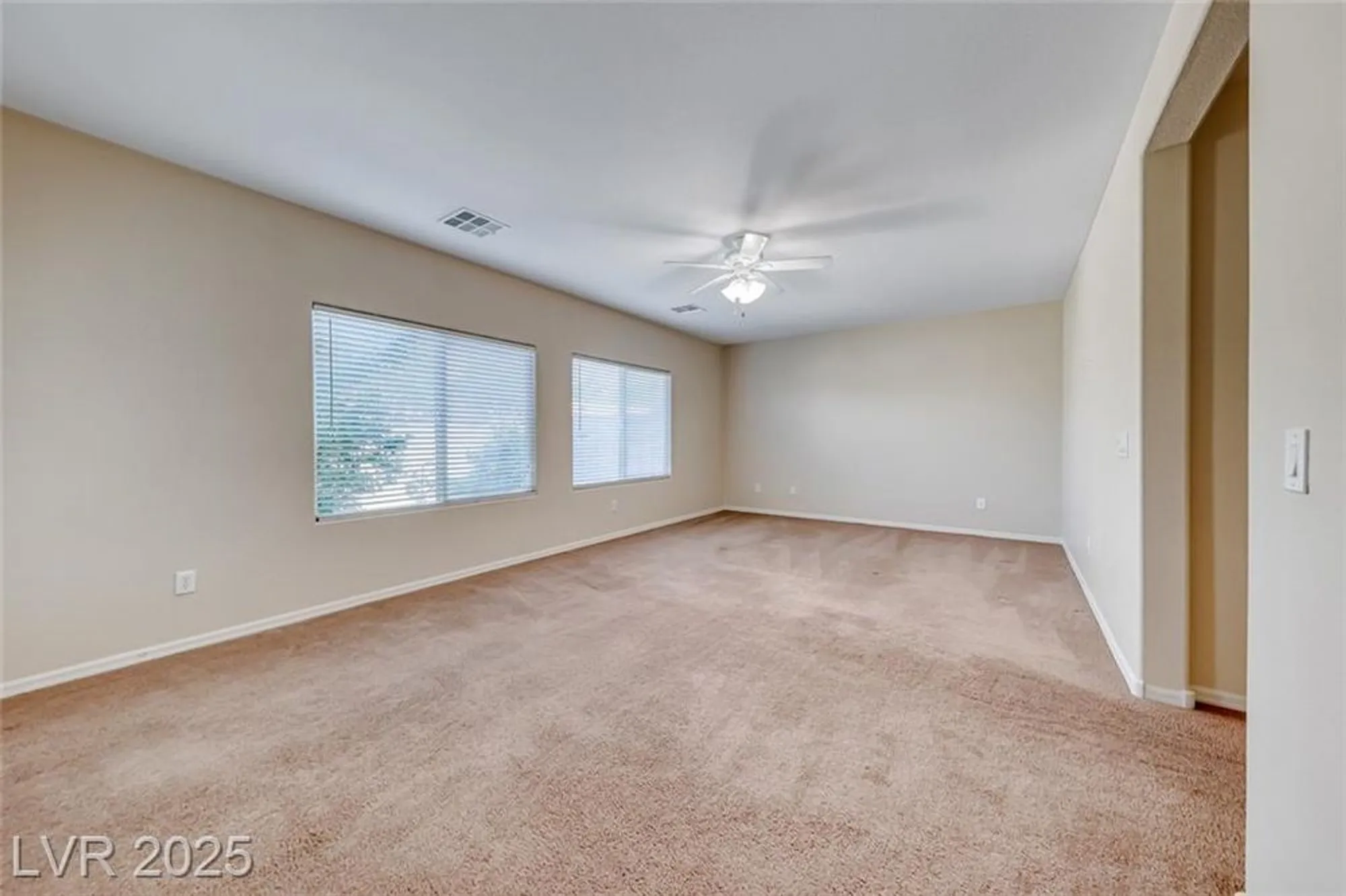 Property Slideshow image 25 of 56 | 2218 sandstone cliffs dr, Henderson, NV, 89044