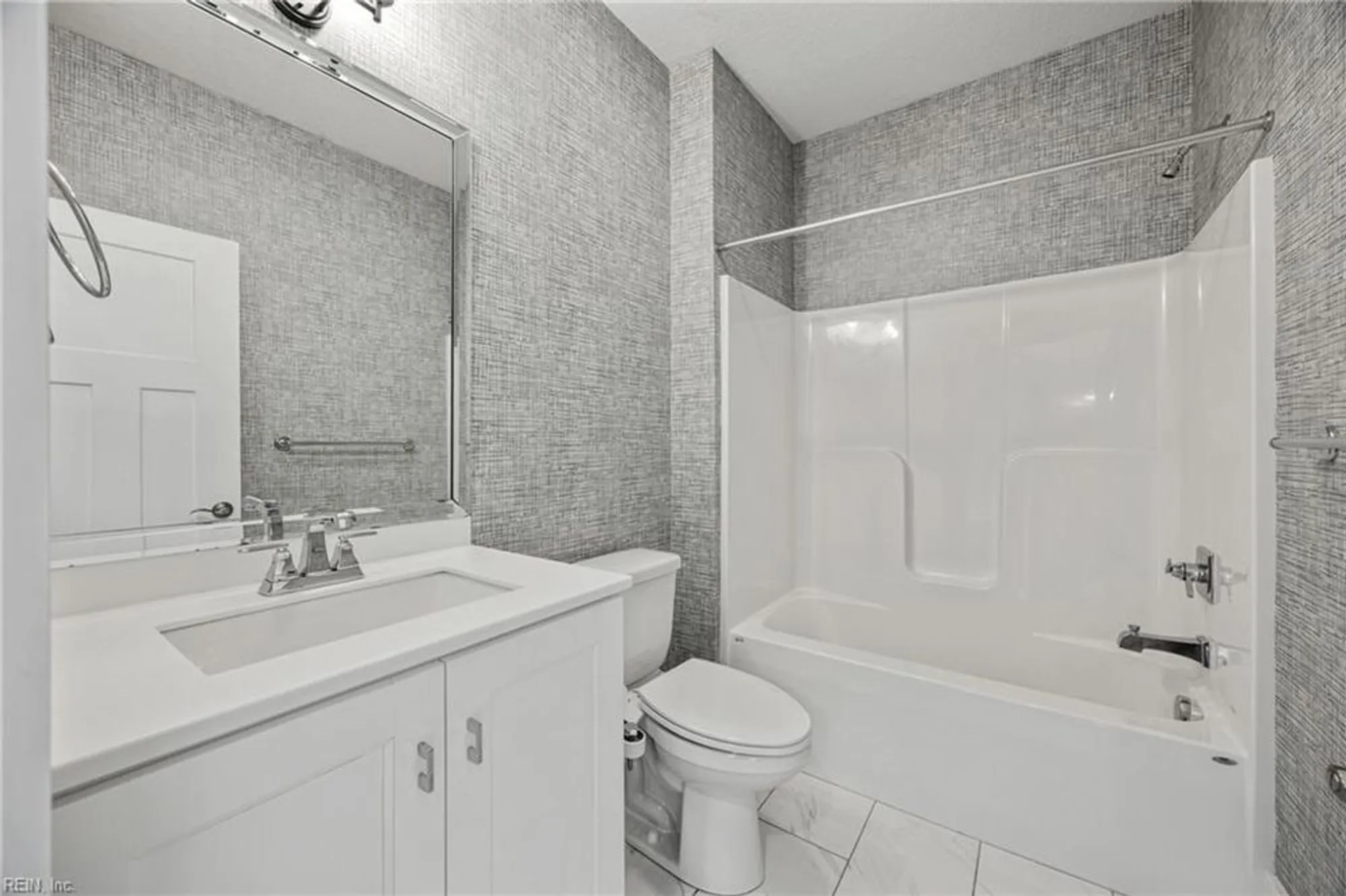 Property Slideshow image 12 of 40 | 119 creek ln, Suffolk, VA, 23435