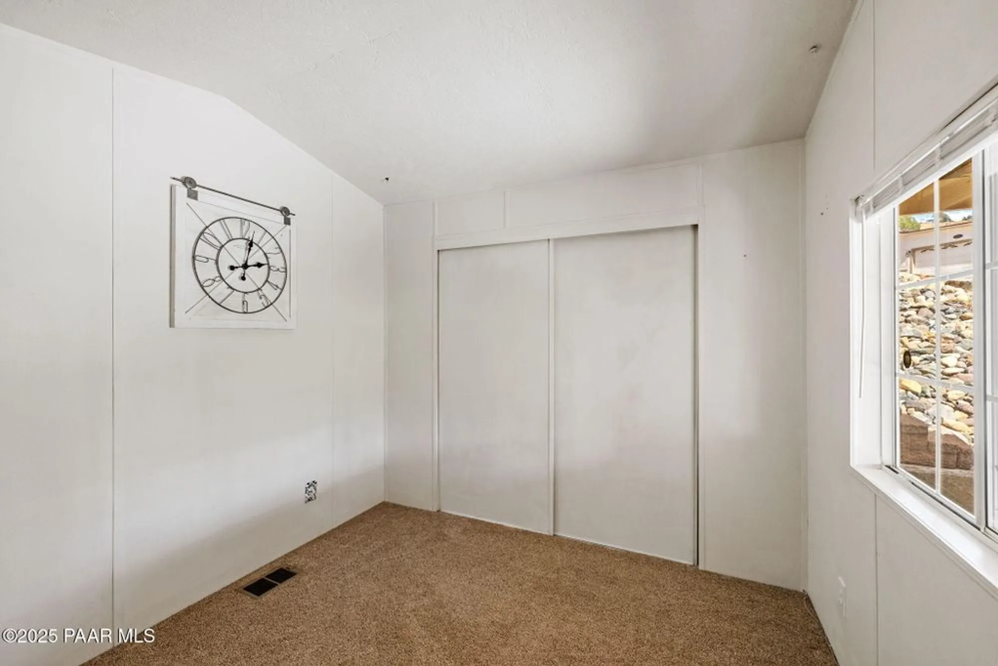 Property Slideshow image 10 of 17 | 2486 hilltop rd, Prescott, AZ, 86301