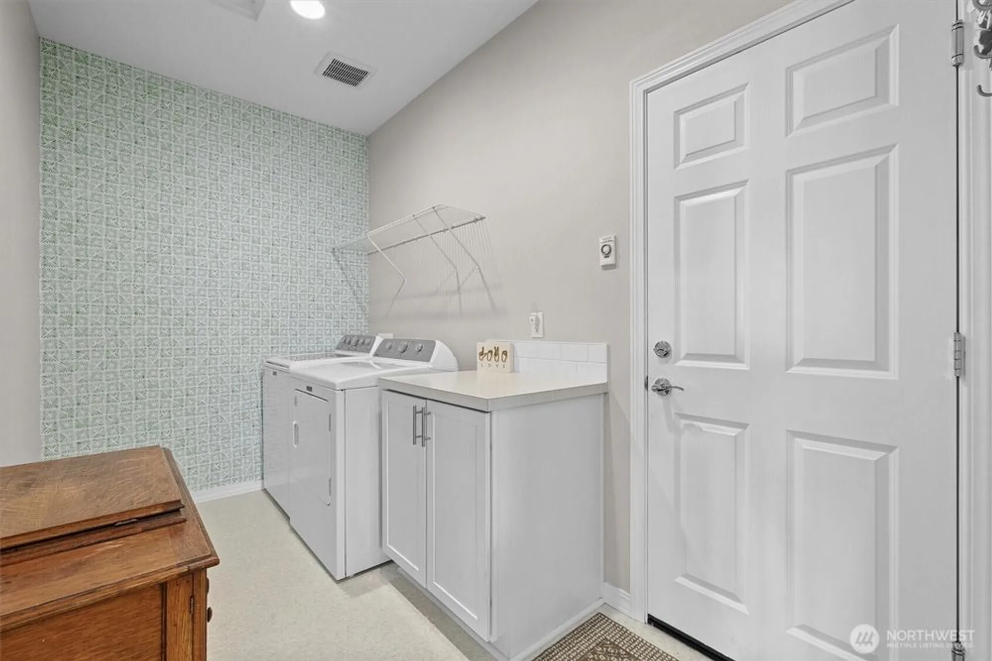 Property Slideshow image 17 of 35 | 15116 183rd ave e unit e, Bonney Lake, WA, 98391