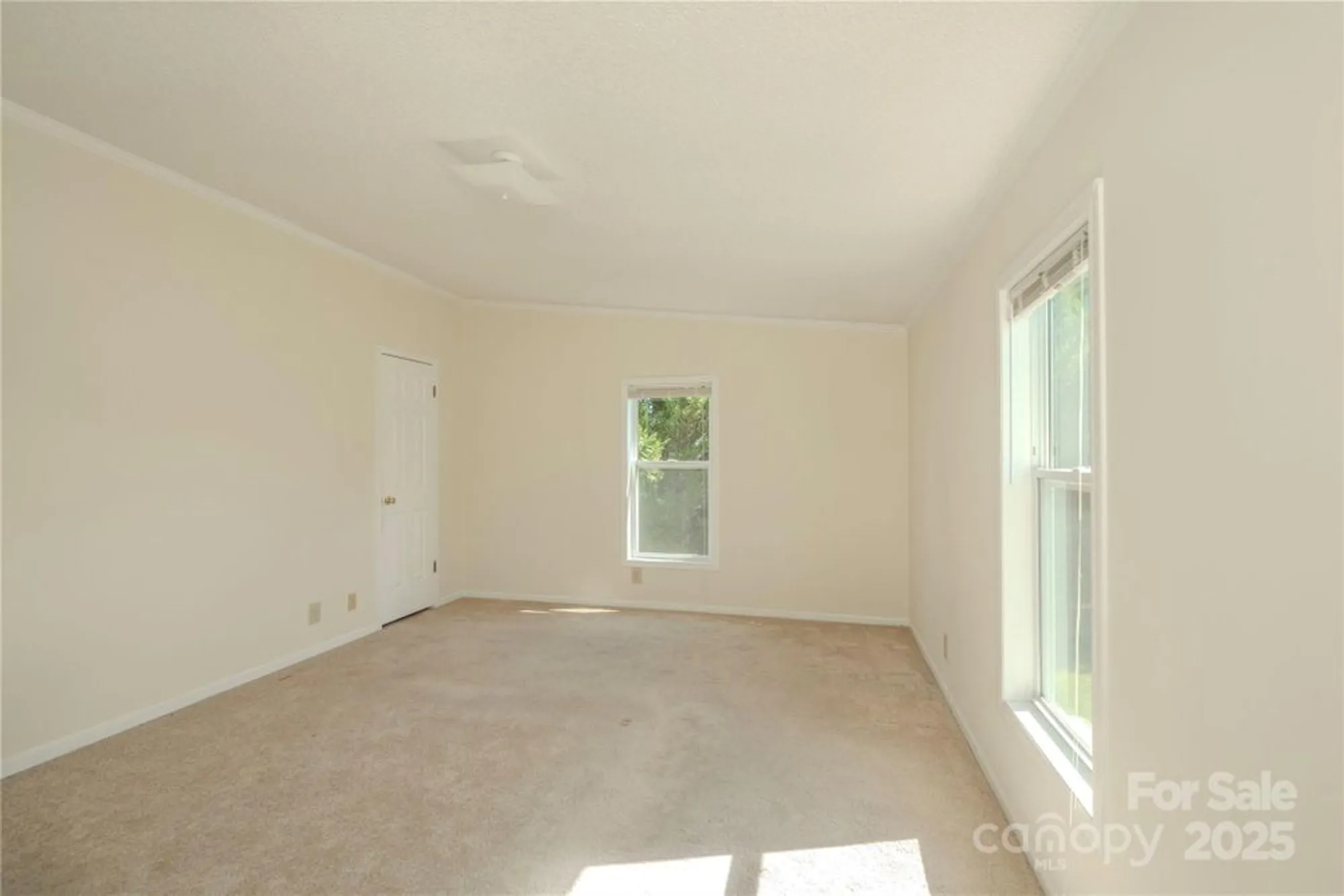 Property Slideshow image 6 of 22 | 14 beechnut dr, Hendersonville, NC, 28739